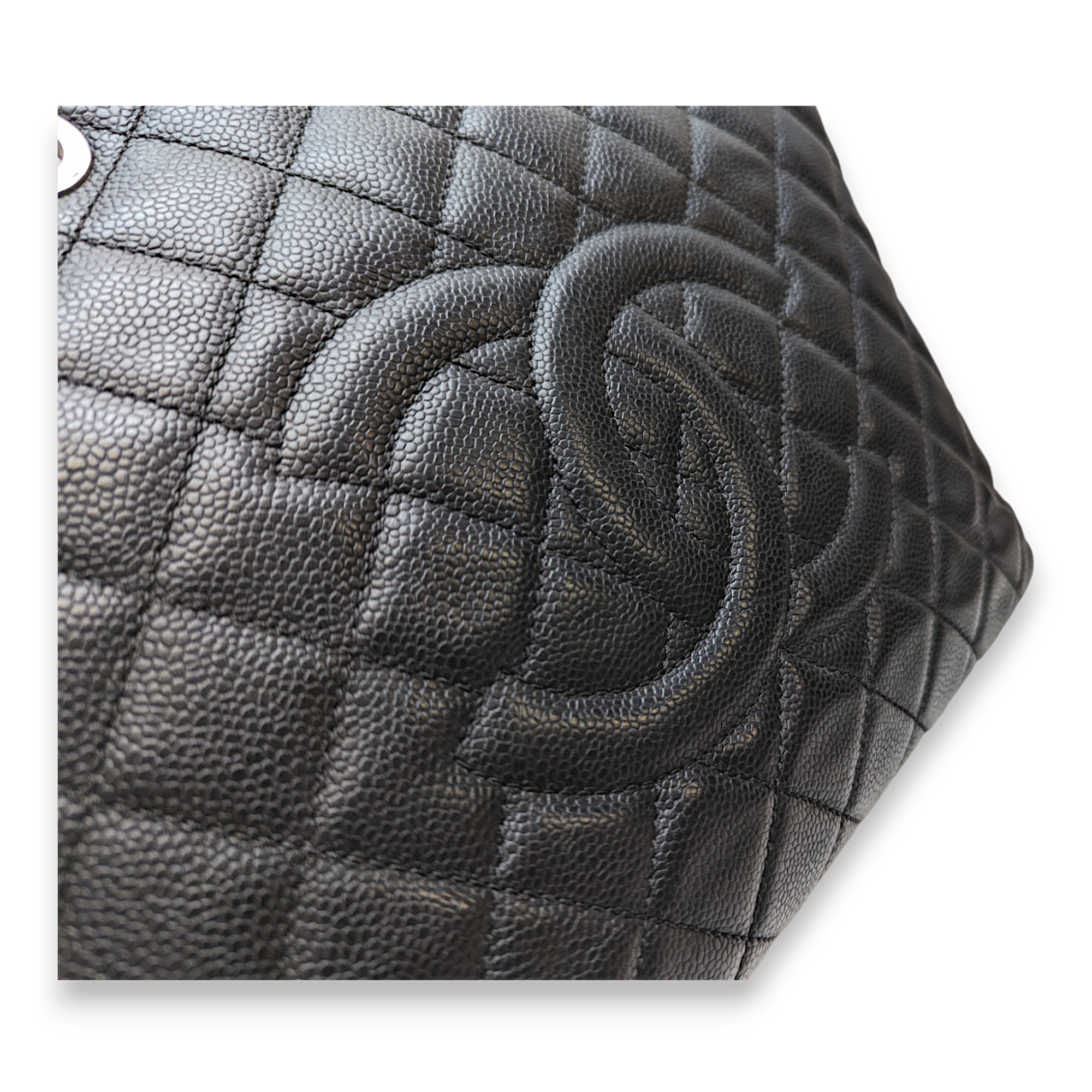 GST Black Shoulder Bag in Caviar Leather, Silver hardware