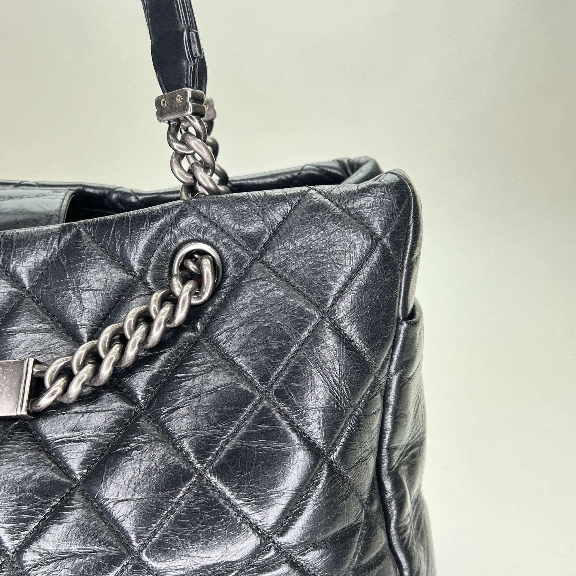 Glazed Quilted Nameplate Tote Tote bag in Calfskin, Ruthenium Hardware