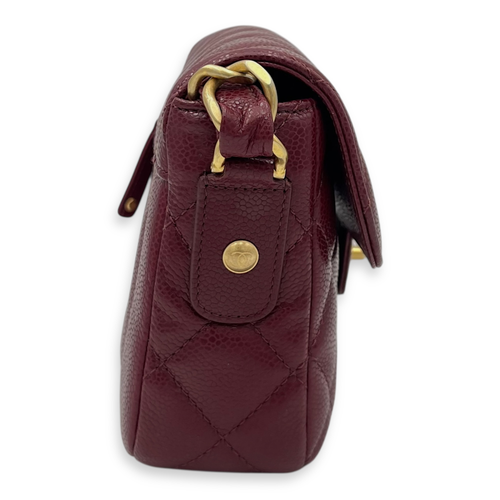 Chanel CC Shoulder Bag Red in Caviar Leather, Gold hardware_3