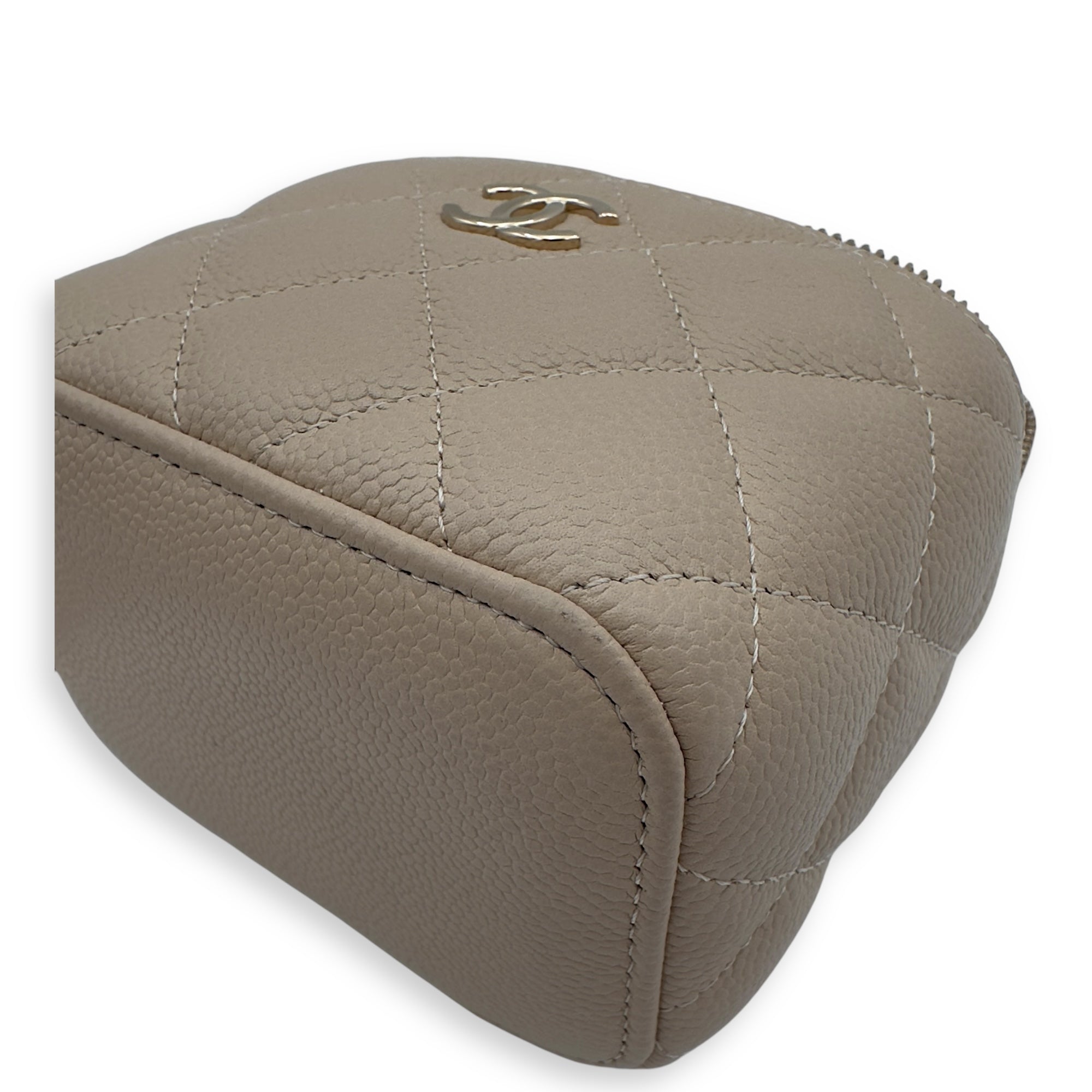 Chanel CC Vanity Bag Beige in Caviar Leather, Gold hardware_15