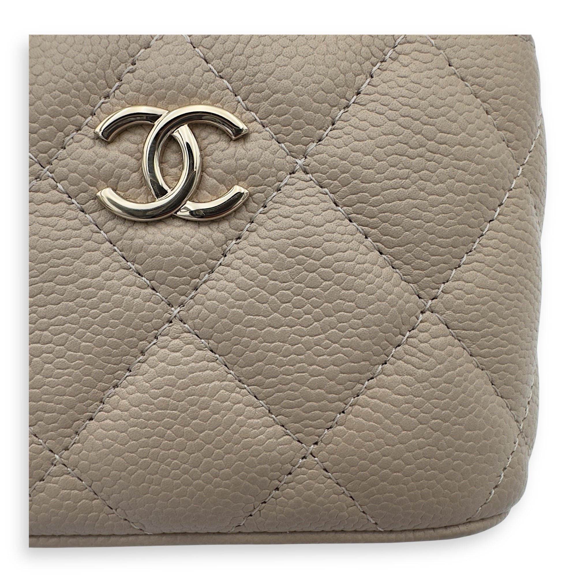 Chanel CC Vanity Bag Beige in Caviar Leather, Gold hardware_9