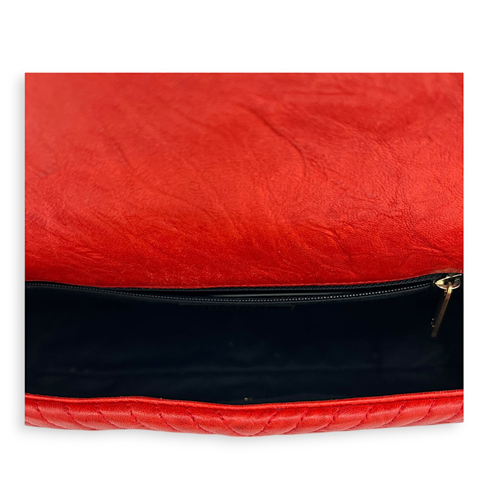 Chanel Chevron Classic Flap Red Shoulder Bag in Calfskin, Gold hardware_6