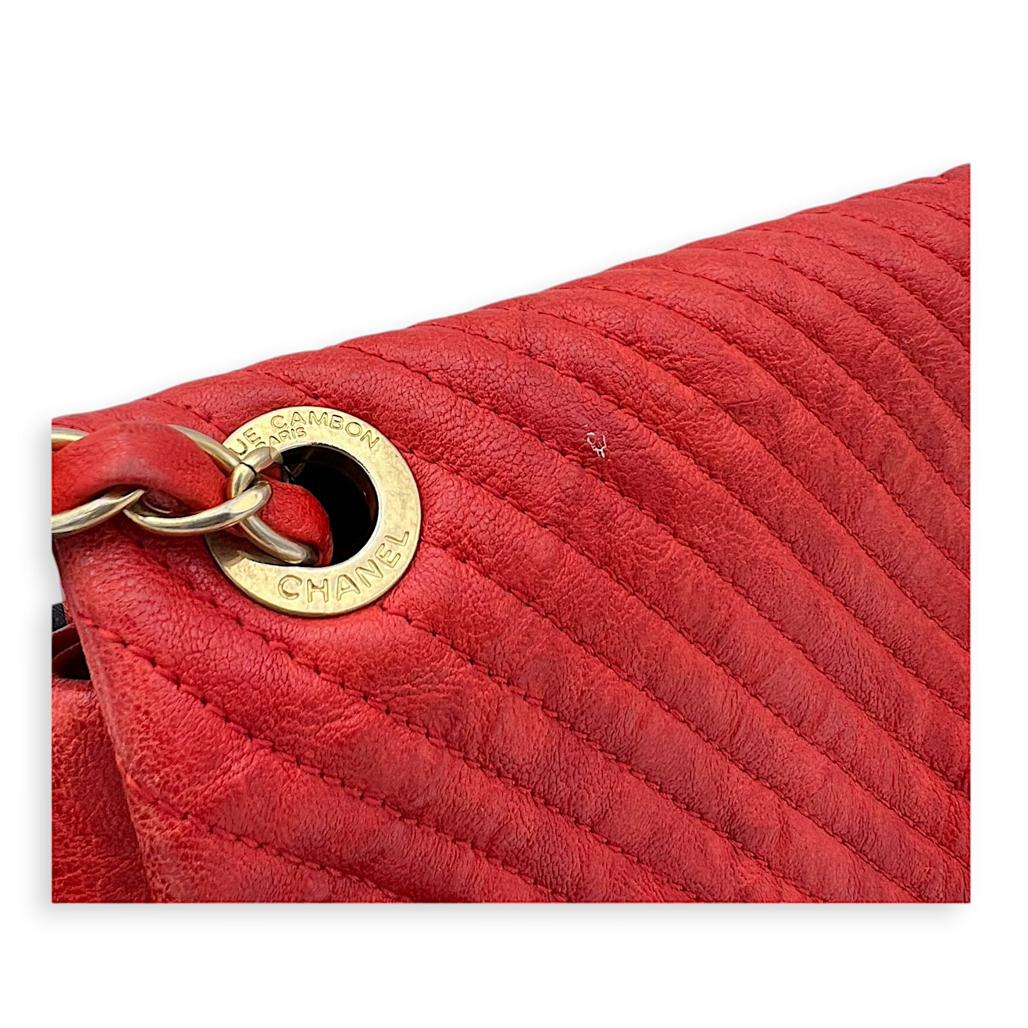 Chanel Chevron Classic Flap Red Shoulder Bag in Calfskin, Gold hardware_7