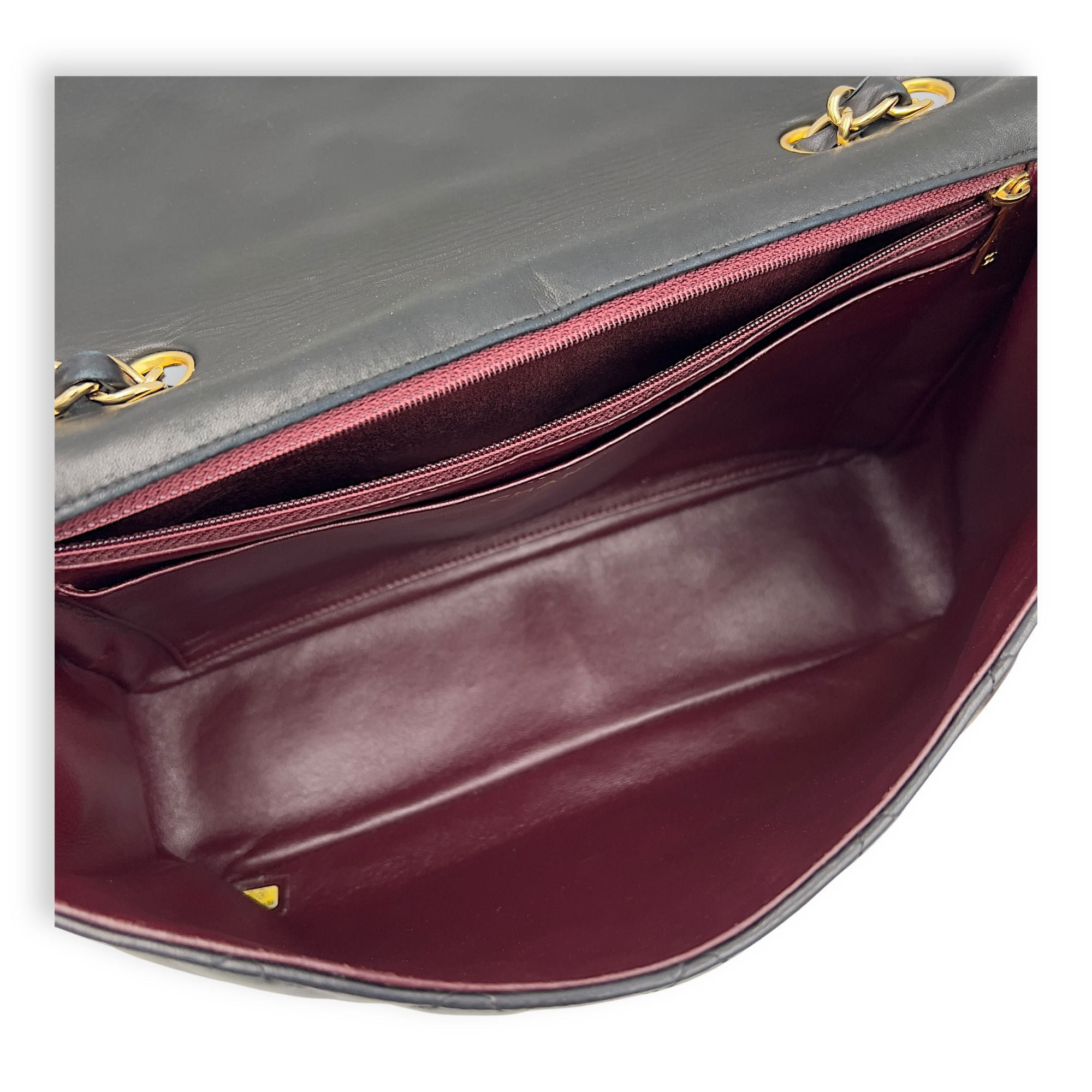 Chanel Classic Shoulder Bag Jumbo Black in Lambskin, Gold hardware_6