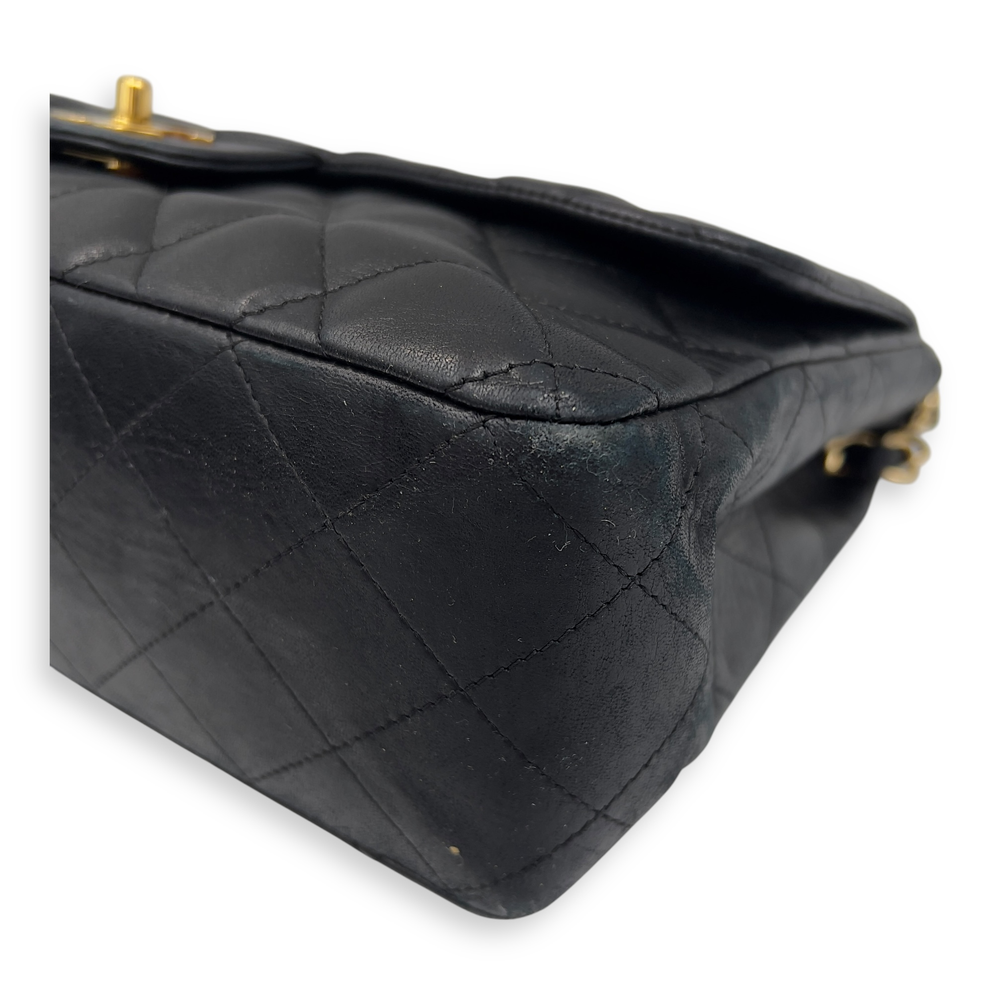 Chanel Classic Shoulder Bag Jumbo Black in Lambskin, Gold hardware_8
