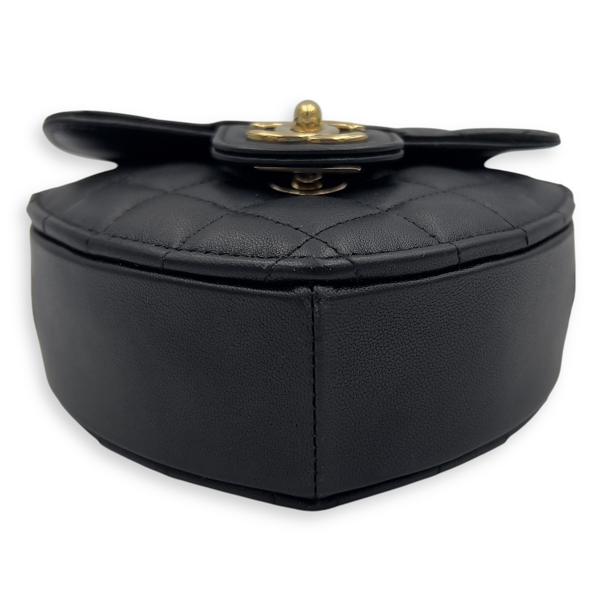 Chanel Heart Mini Black Shoulder Bag in Lambskin, Gold hardware_5