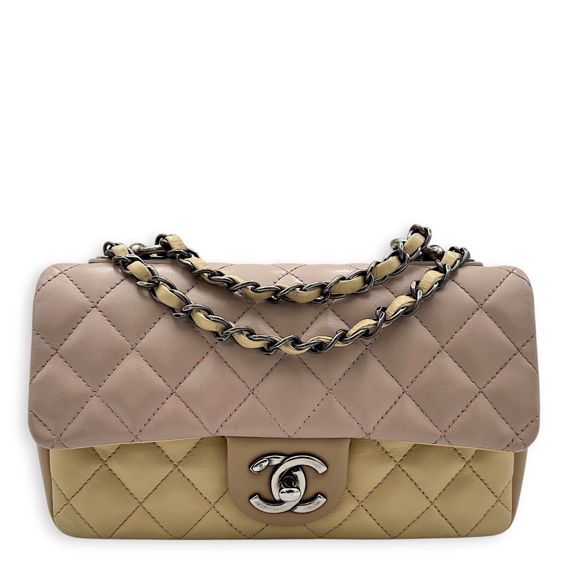 Chanel  Timeless Classic Flap Shoulder bag in Lambskin, Ruthenium Hardware_1