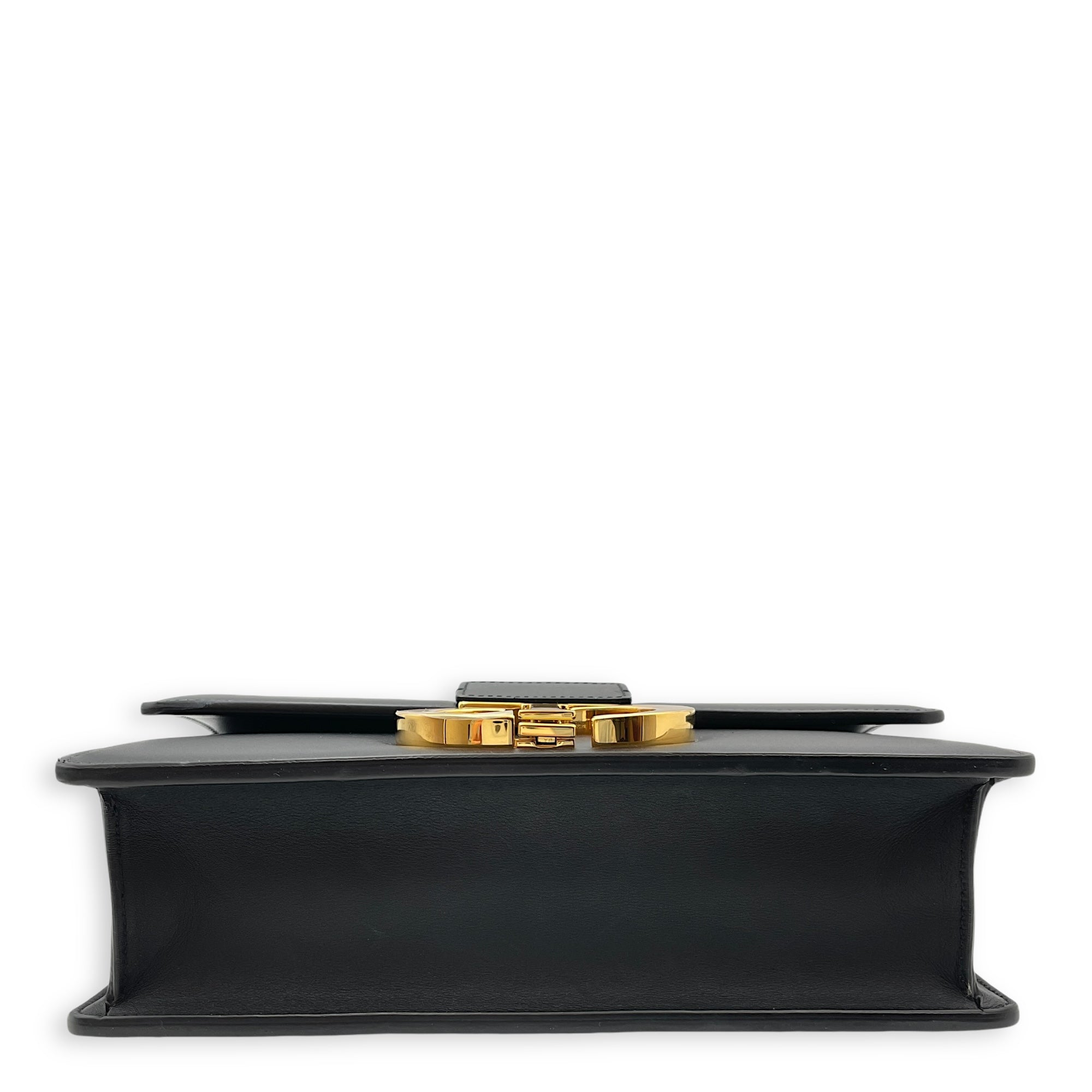 30 Montaigne Medium Black Shoulder Bag in Box Calfskin, Gold hardware