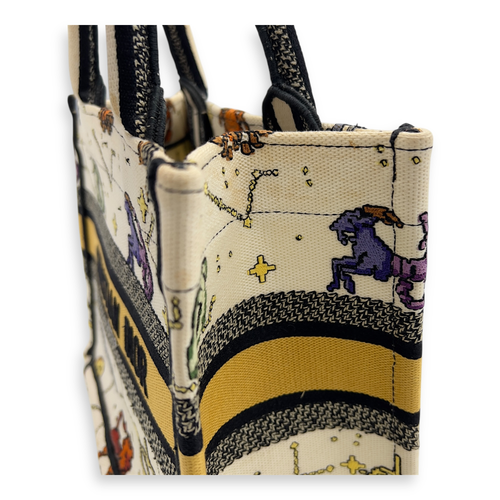 Dior Book Tote Small White Tote Bag in Canvas_12