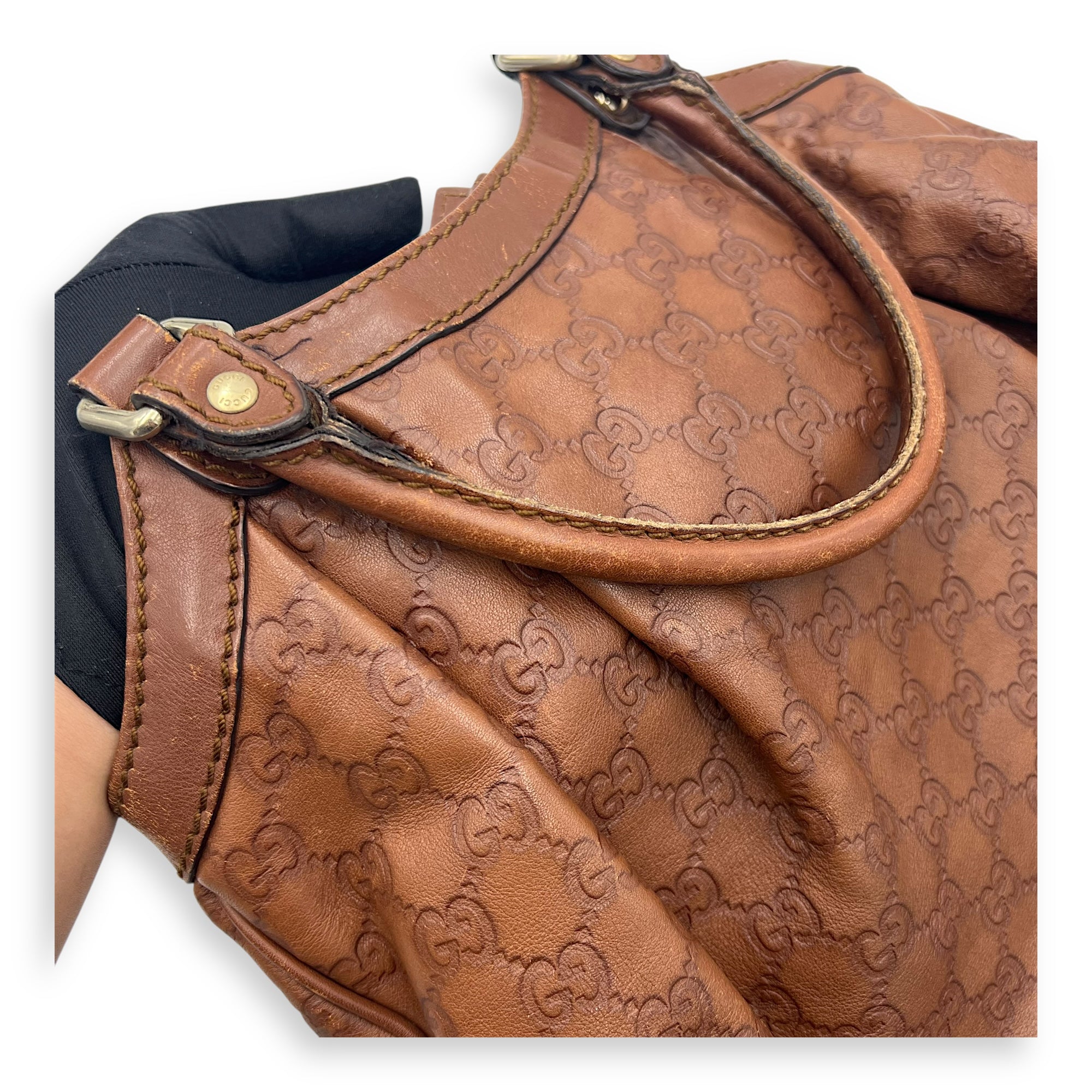 Gucci Shukey Shoulder Bag Brown in Calfskin, Gold hardware_23