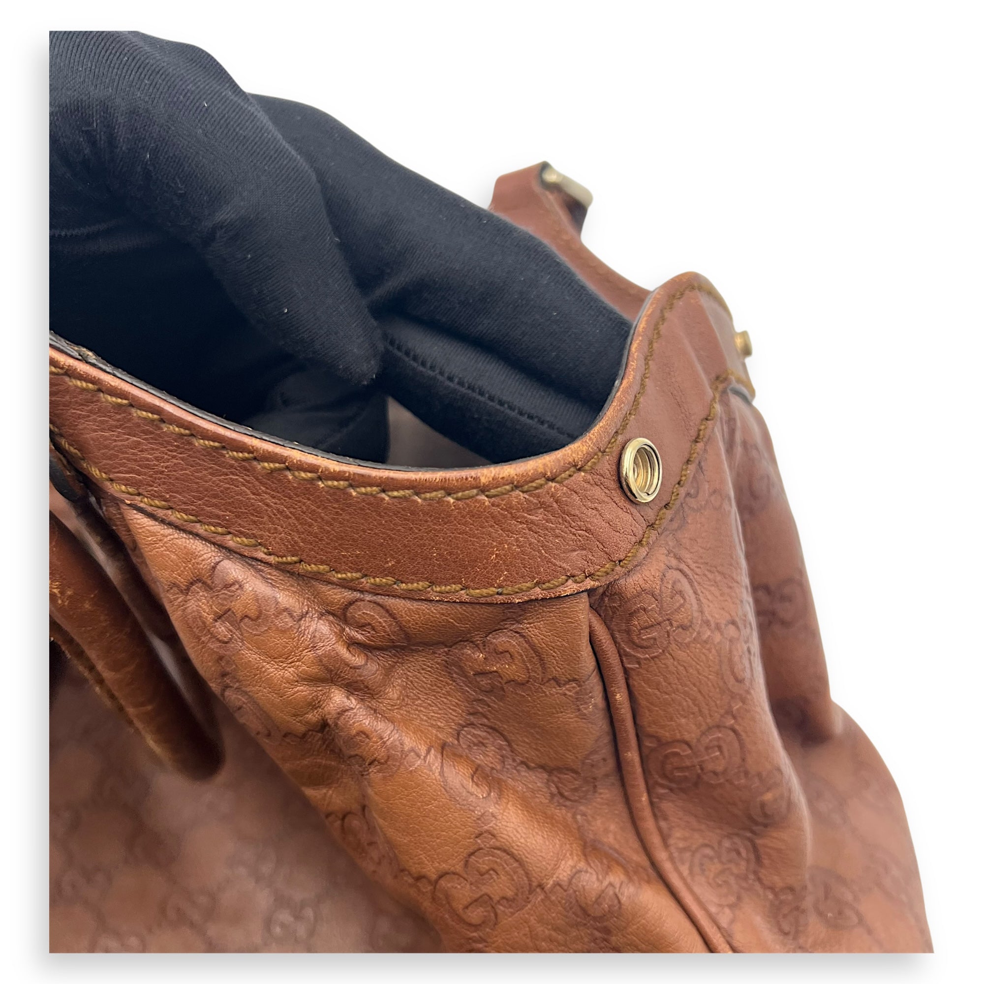 Gucci Shukey Shoulder Bag Brown in Calfskin, Gold hardware_25