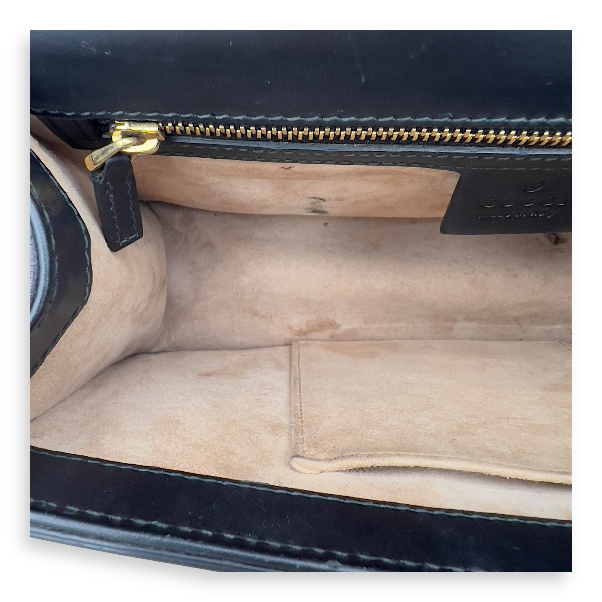 Gucci Sylvie Shoulder Bag Black in Calfskin, Gold hardware_10