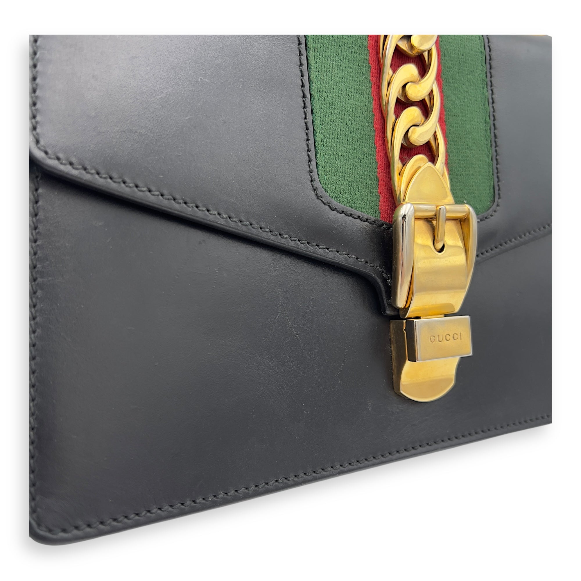 Gucci Sylvie Shoulder Bag Black in Calfskin, Gold hardware_14