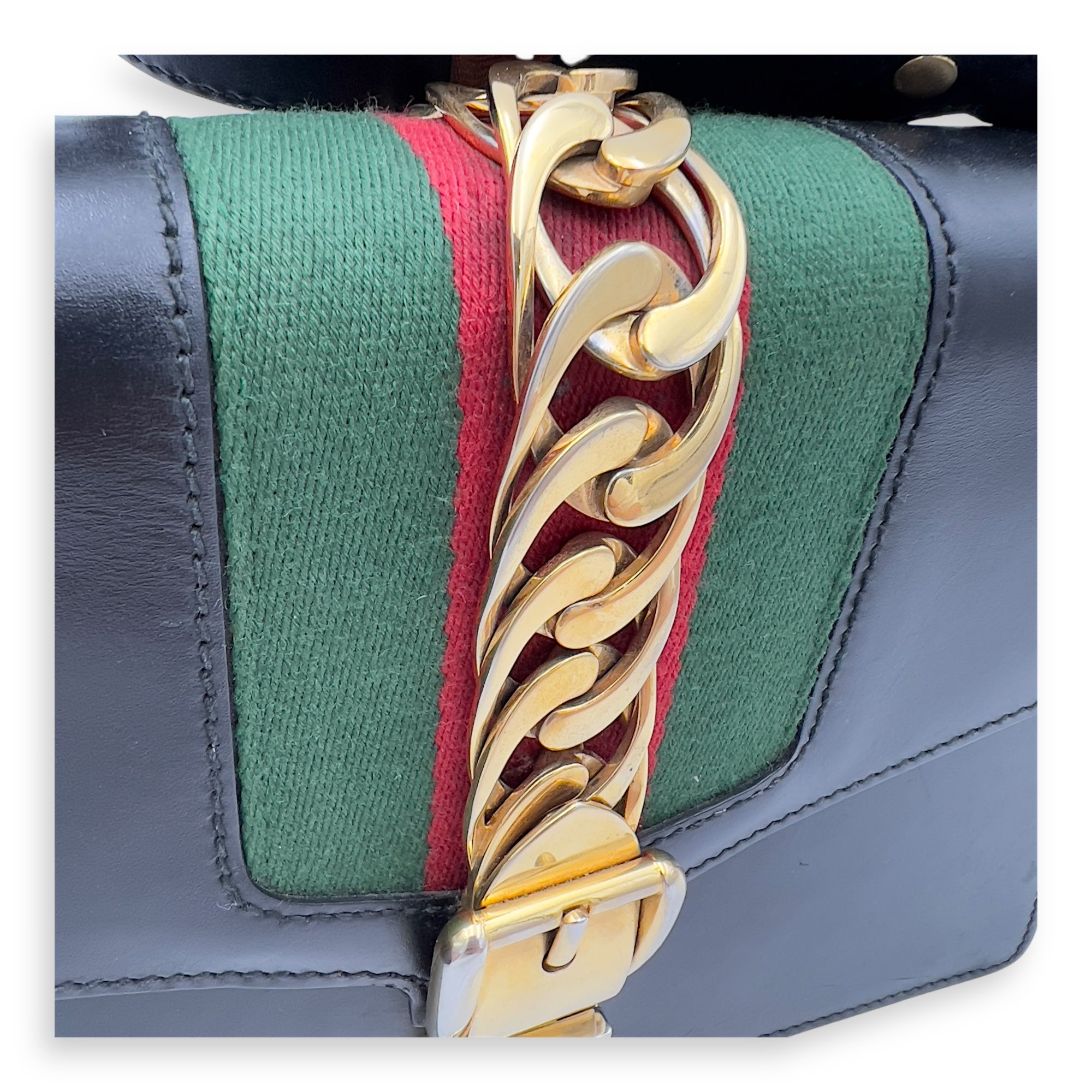 Gucci Sylvie Shoulder Bag Black in Calfskin, Gold hardware_16