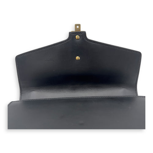 Gucci Sylvie Shoulder Bag Black in Calfskin, Gold hardware_23