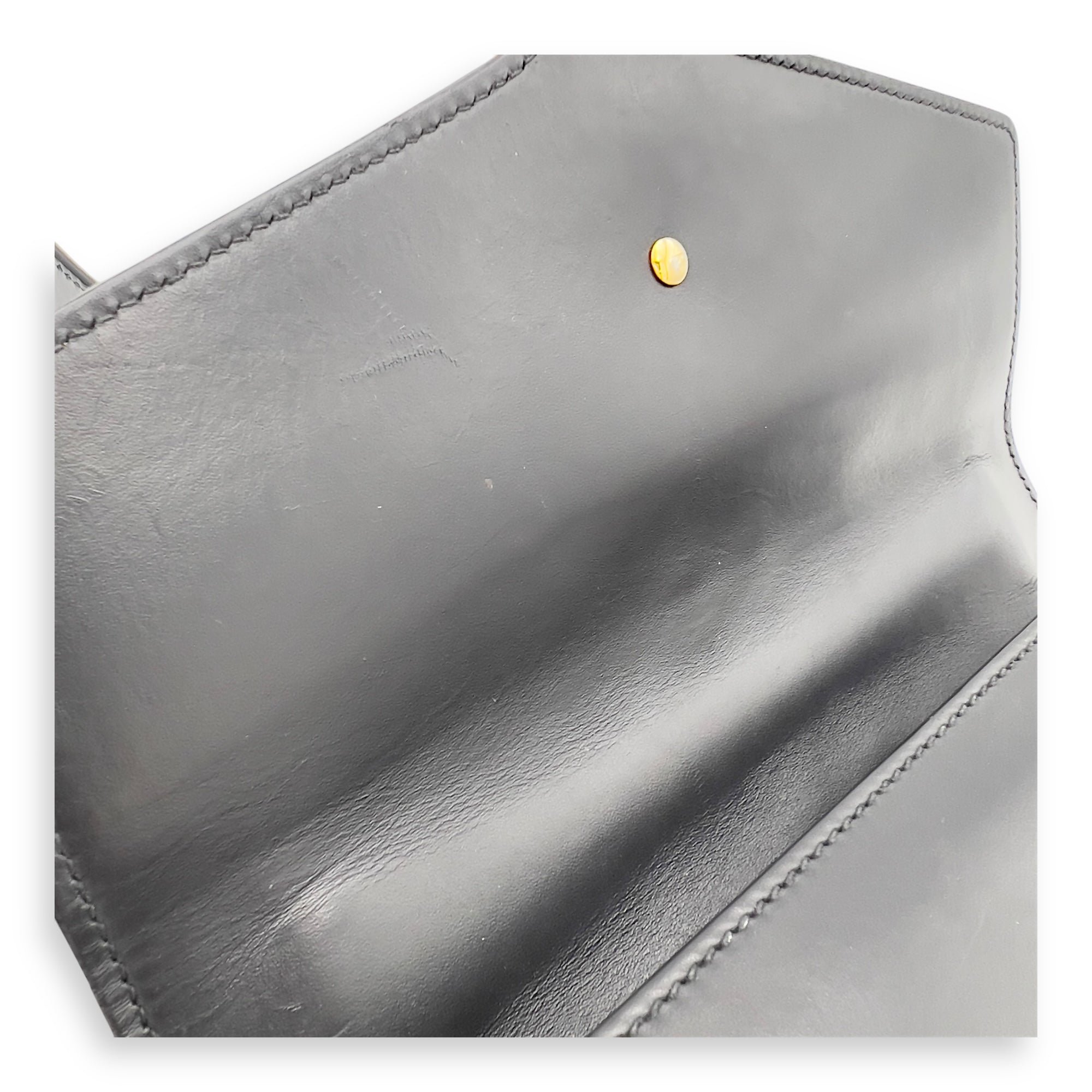 Gucci Sylvie Shoulder Bag Black in Calfskin, Gold hardware_26