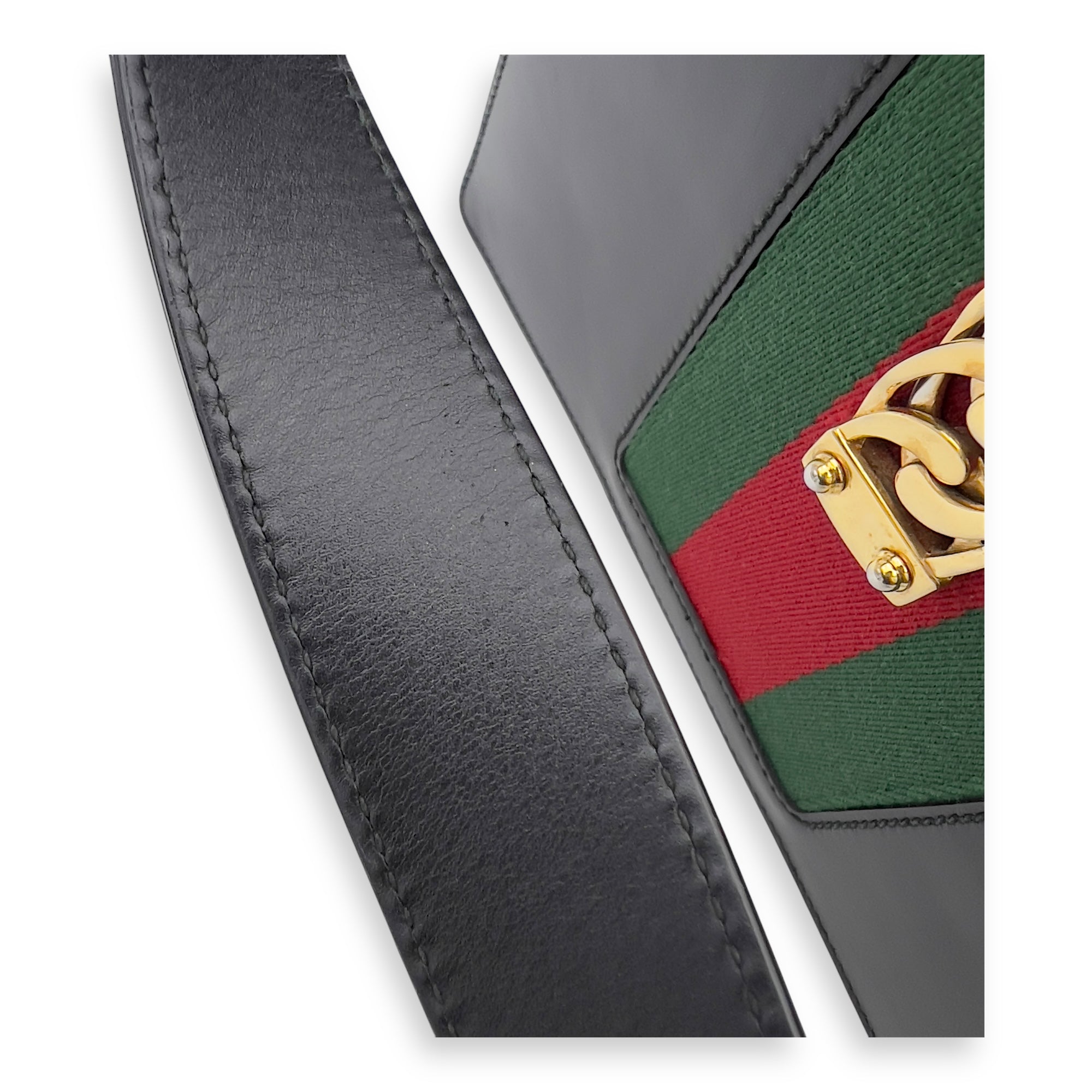 Gucci Sylvie Shoulder Bag Black in Calfskin, Gold hardware_30