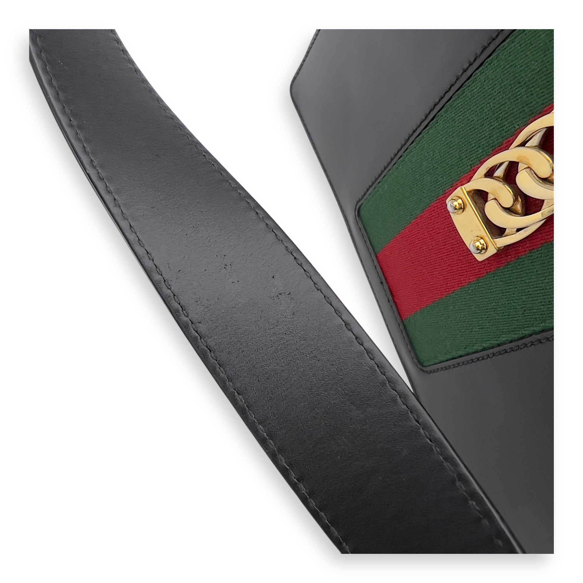 Gucci Sylvie Shoulder Bag Black in Calfskin, Gold hardware_31