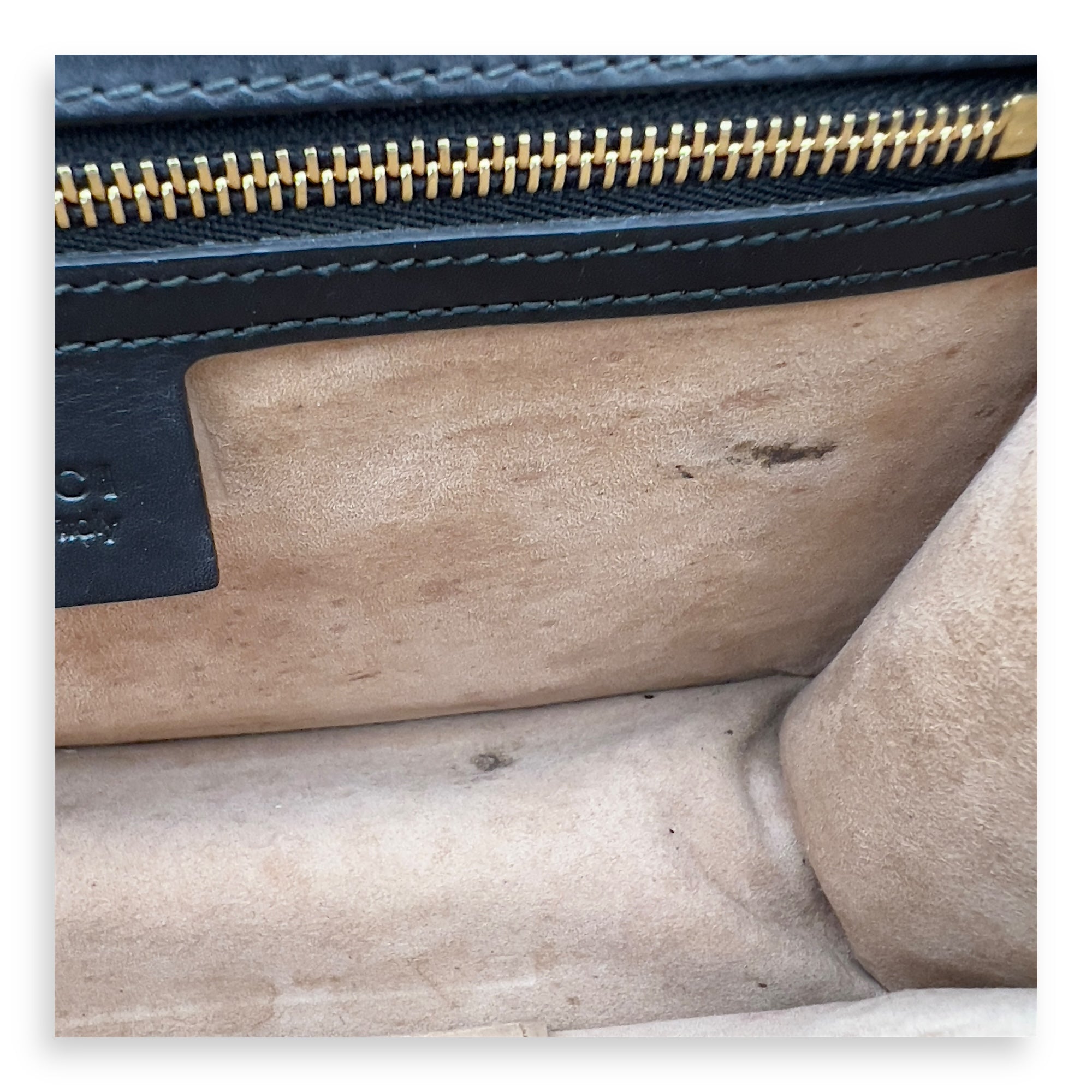 Gucci Sylvie Shoulder Bag Black in Calfskin, Gold hardware_8