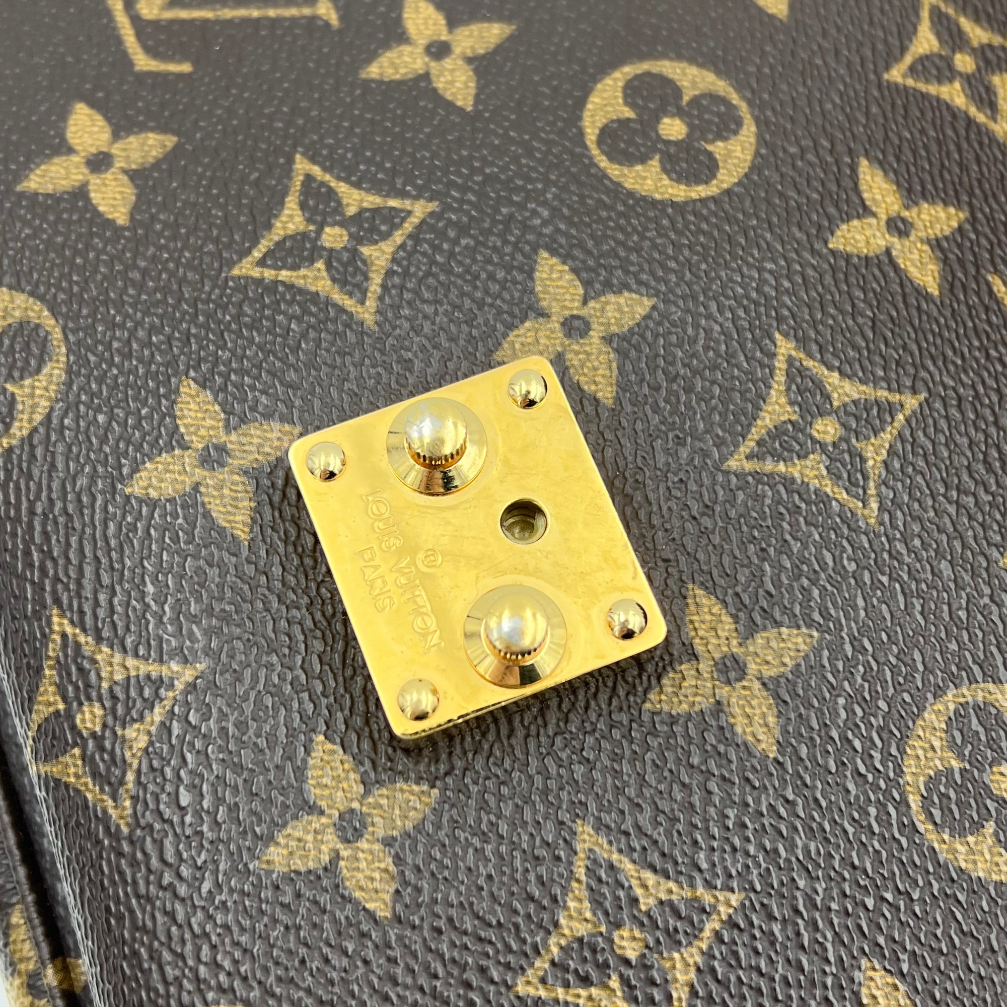 Louis Vuitton Metis Crossbody Bag Brown in Monogram Coated Canvas, Gold hardware_2