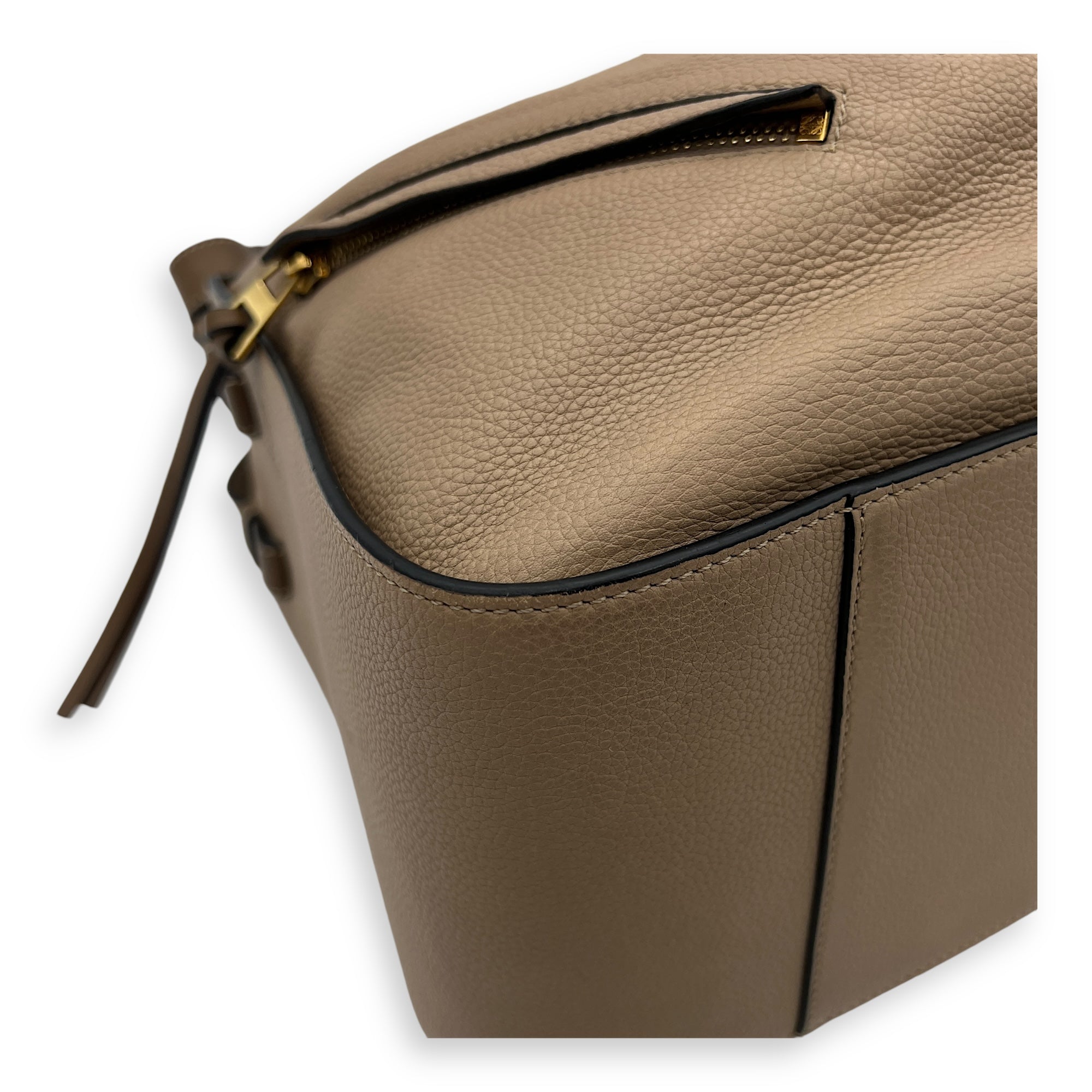 Hammock Small Brown Top Handle Bag in Calfskin, Gold hardware