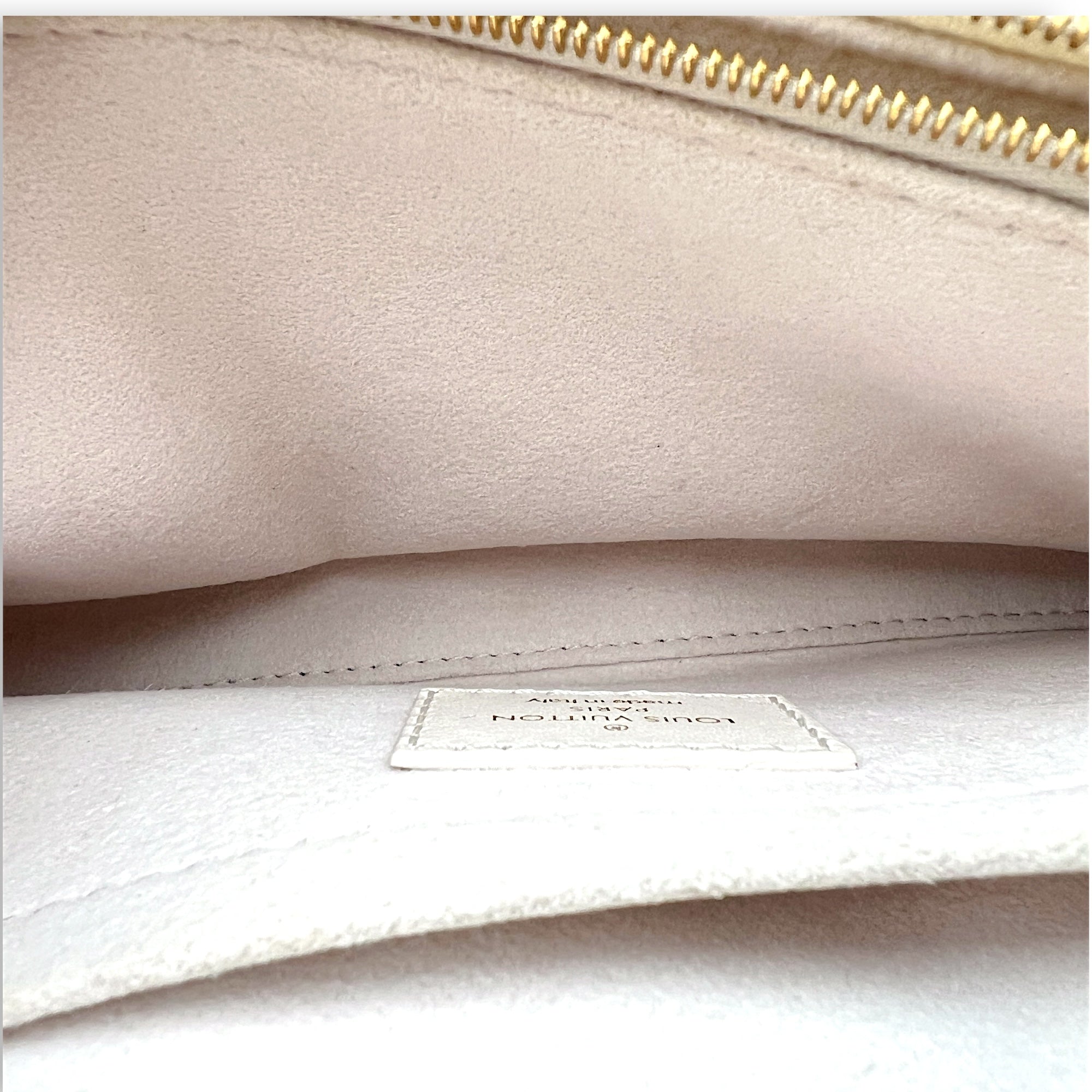 New Wave Beige Crossbody Bag in Calfskin, Gold hardware