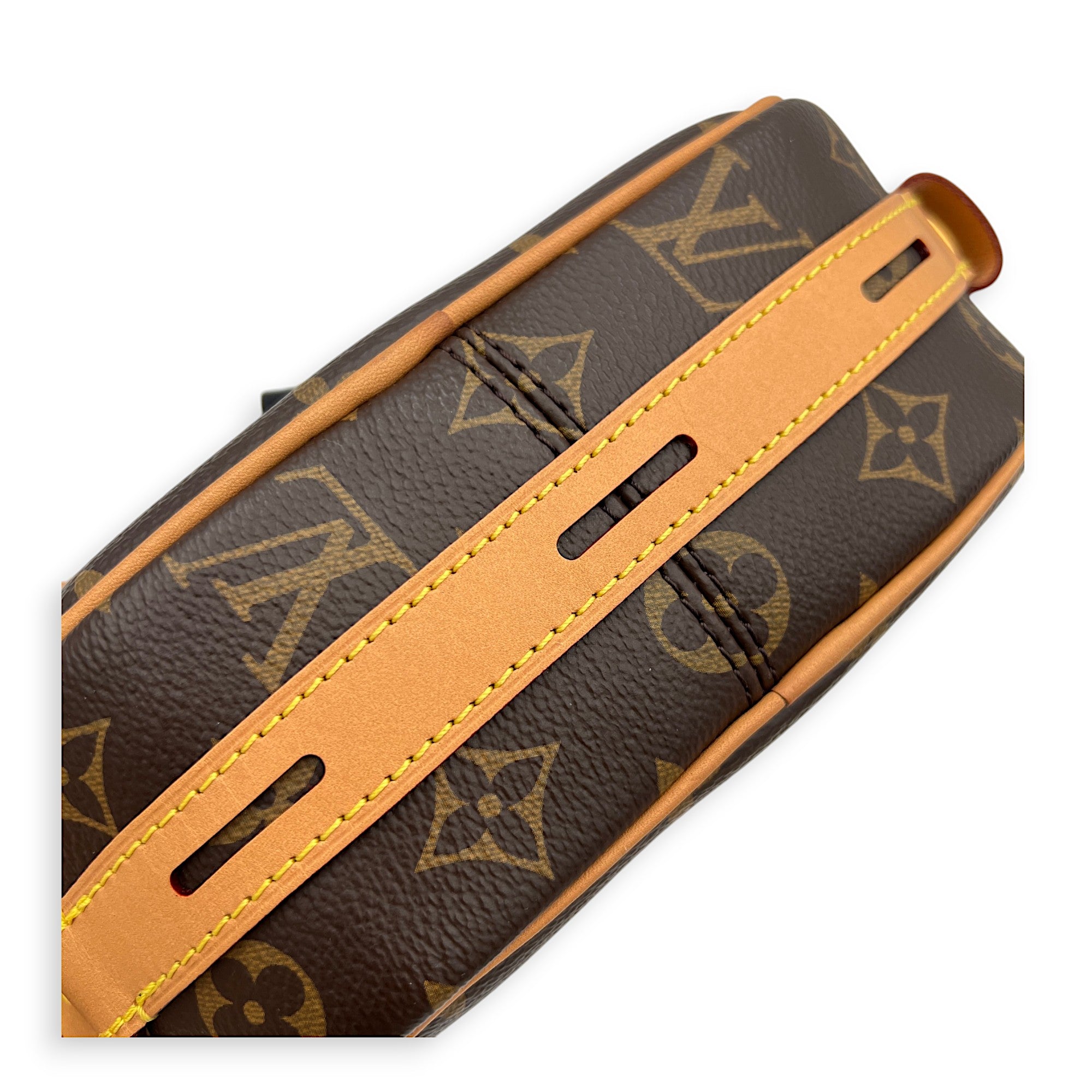 Louis Vuitton Boite a Chapeau Crossbody Bag MM Brown in Monogram Coated Canvas , Gold Hardware_11