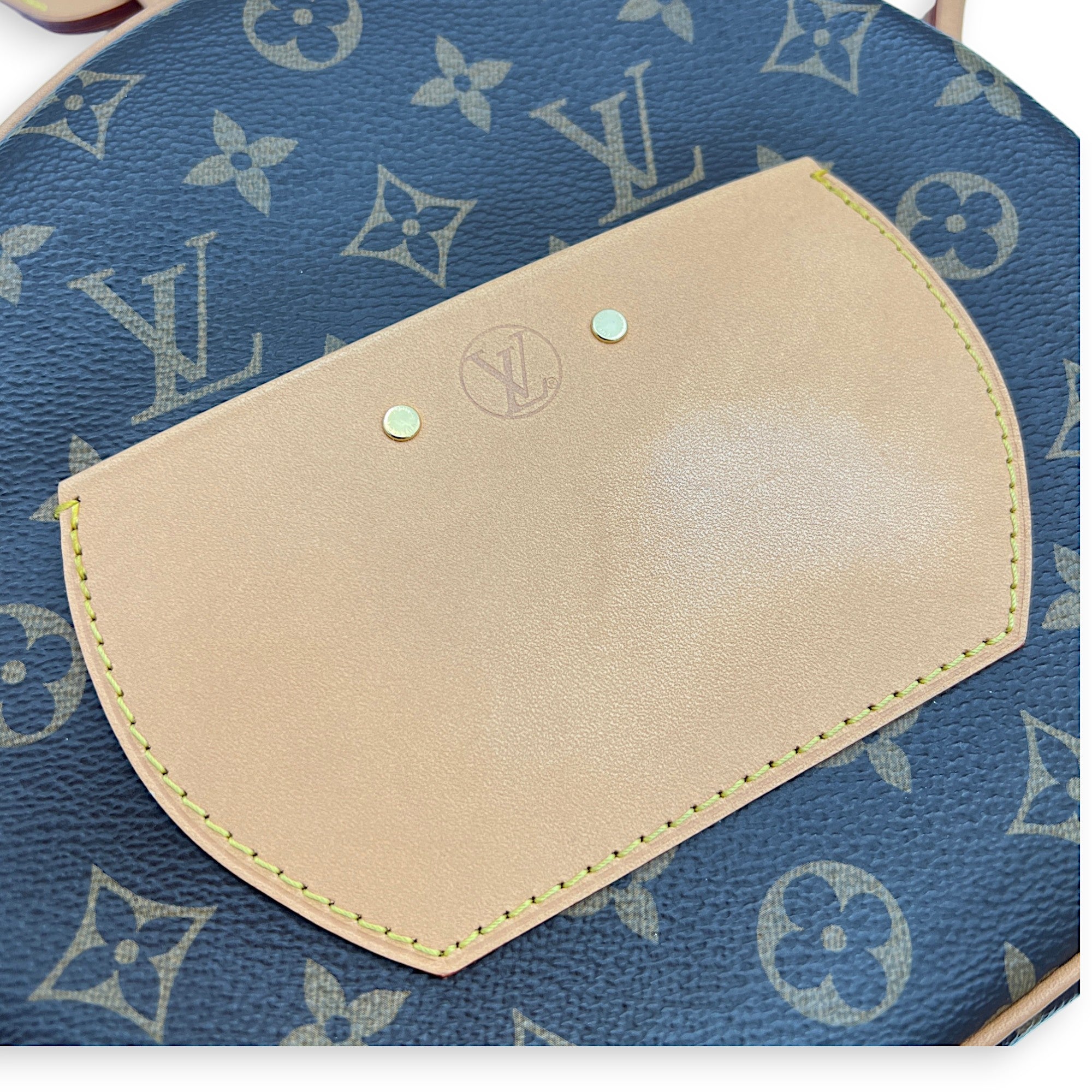 Louis Vuitton Boite a Chapeau Crossbody Bag MM Brown in Monogram Coated Canvas , Gold Hardware_8