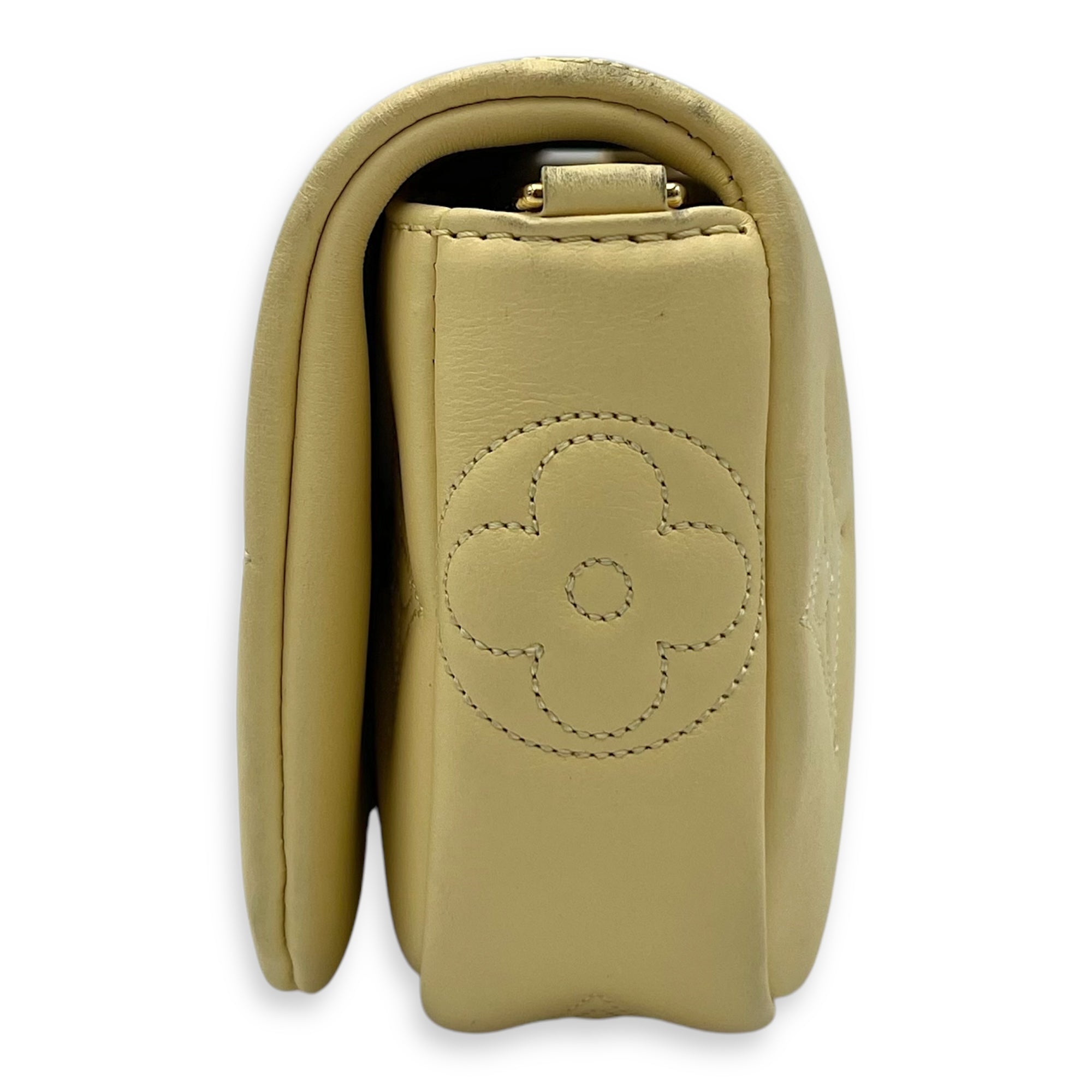 Louis Vuitton Bubblegram Wallet on Strap Yellow Crossbody Bag in Lambskin, Gold hardware_3
