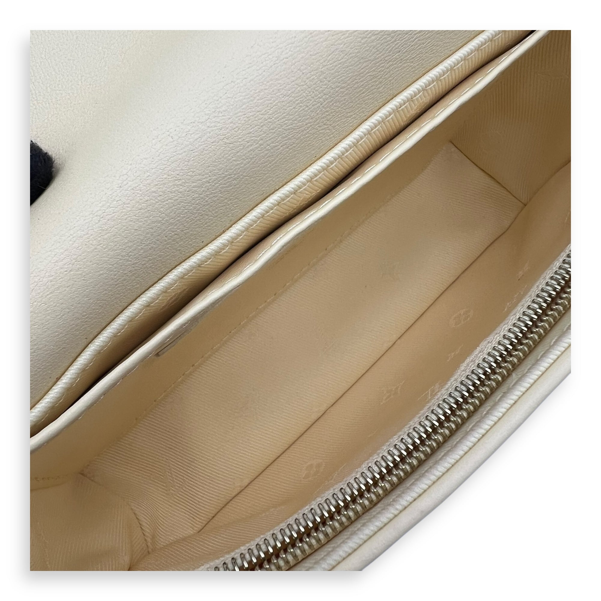 Louis Vuitton Bubblegram Wallet on Strap Yellow Crossbody Bag in Lambskin, Gold hardware_6