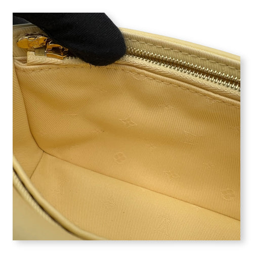 Louis Vuitton Bubblegram Wallet on Strap Yellow Crossbody Bag in Lambskin, Gold hardware_8