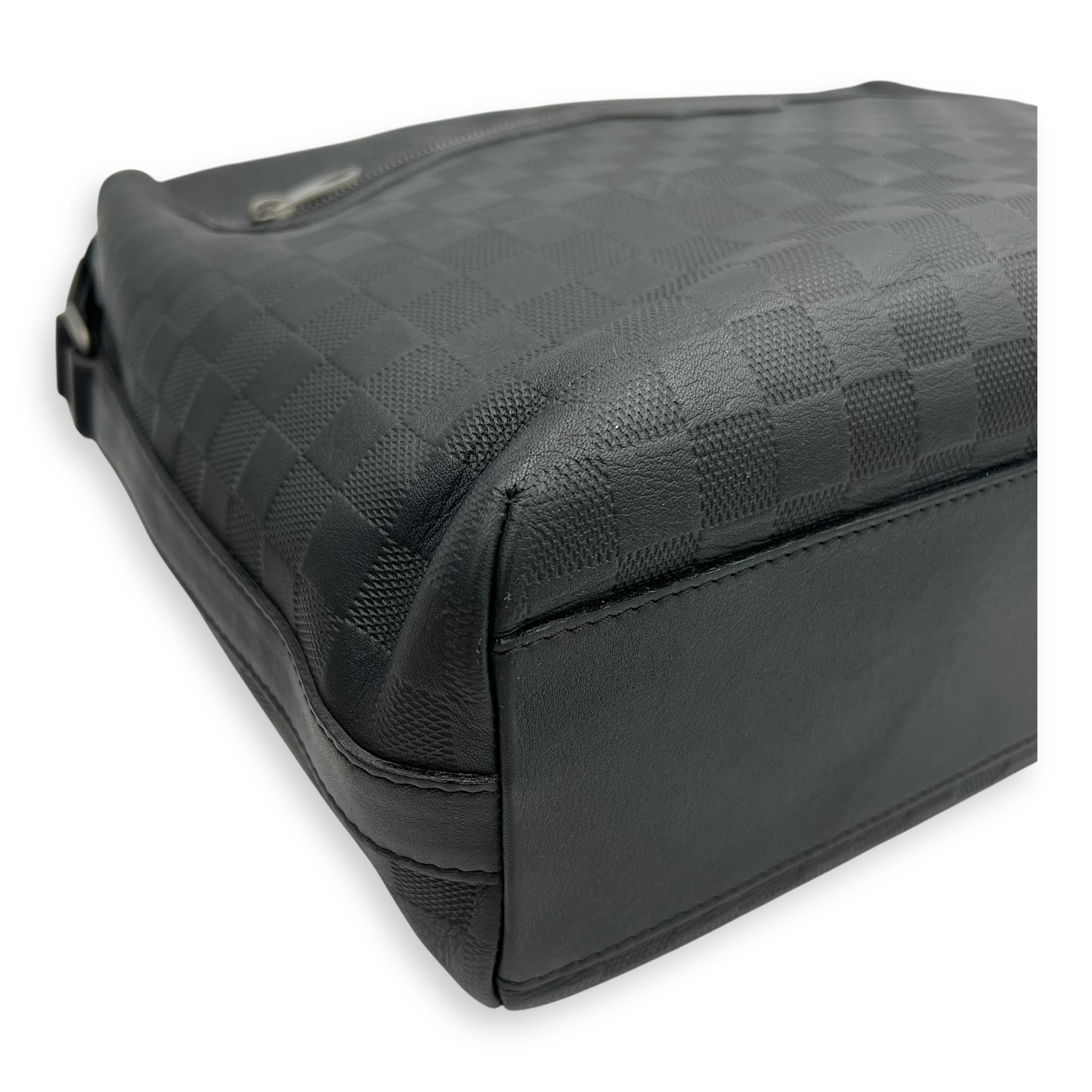 Louis Vuitton Calypso Messenger Black in Damier Infini, Gunmetal hardware_9