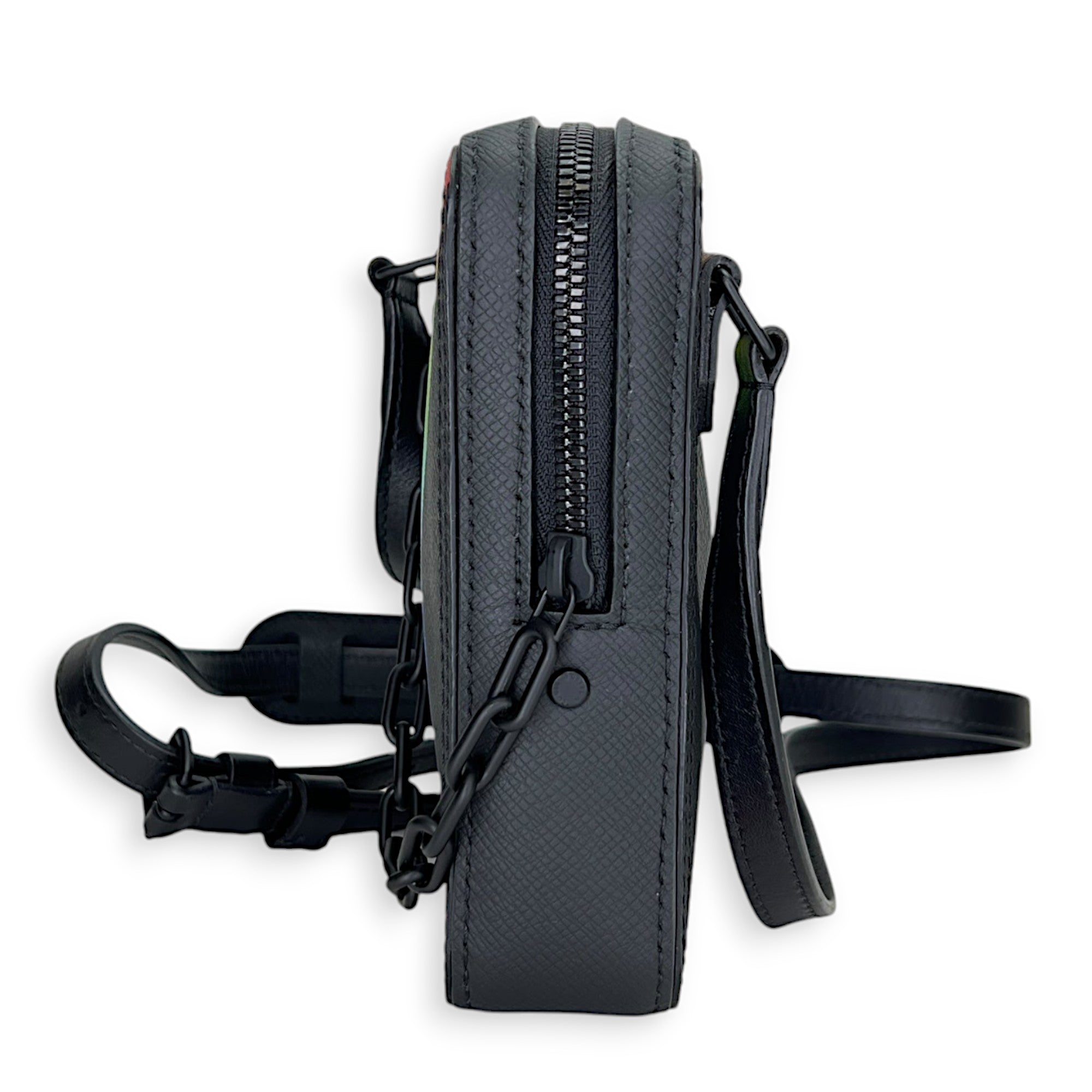 Louis Vuitton Danube Crossbody Bag  Black in Taiga Leather , Lacquered Metal Hardware_3
