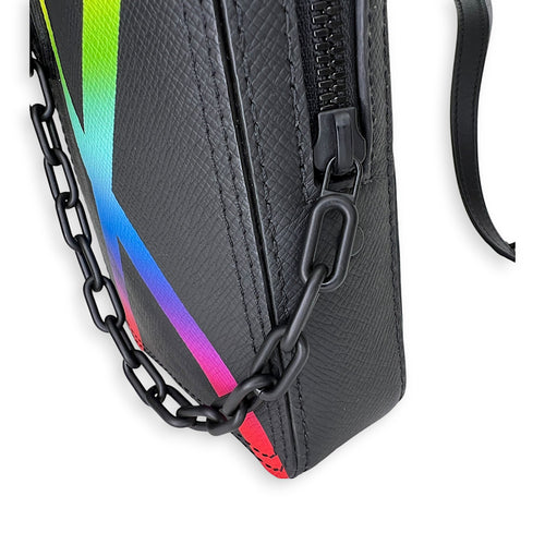 Louis Vuitton Danube Crossbody Bag  Black in Taiga Leather , Lacquered Metal Hardware_7