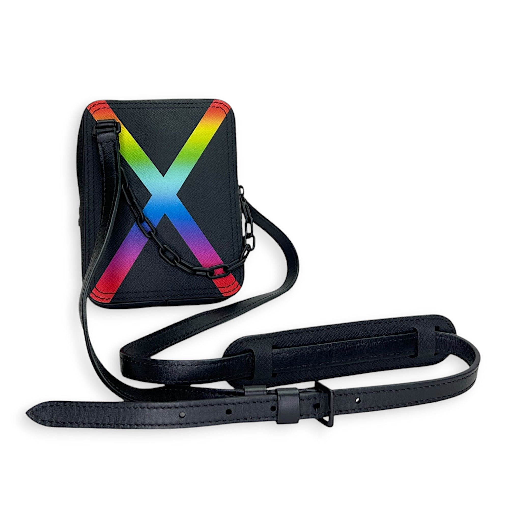 Louis Vuitton Danube Crossbody Bag  Black in Taiga Leather , Lacquered Metal Hardware_9
