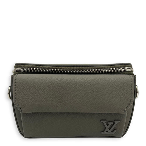 Louis Vuitton Pilot Wearable Wallet Belt Bag Green in Taurillon Leather, Silver hardware_1