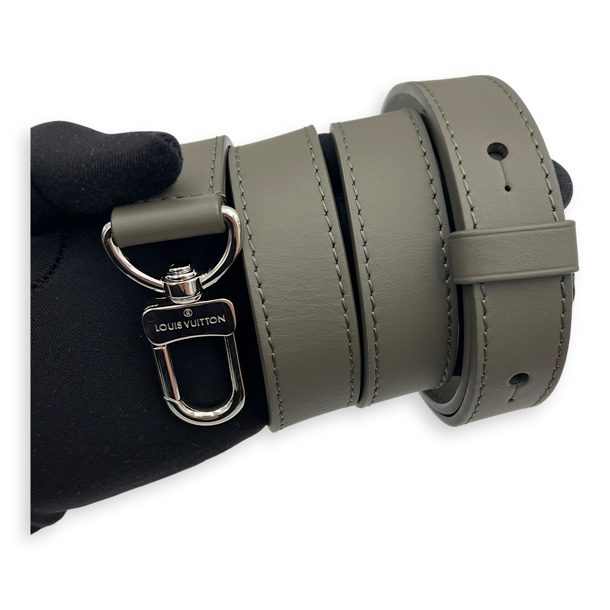 Louis Vuitton Pilot Wearable Wallet Belt Bag Green in Taurillon Leather, Silver hardware_13
