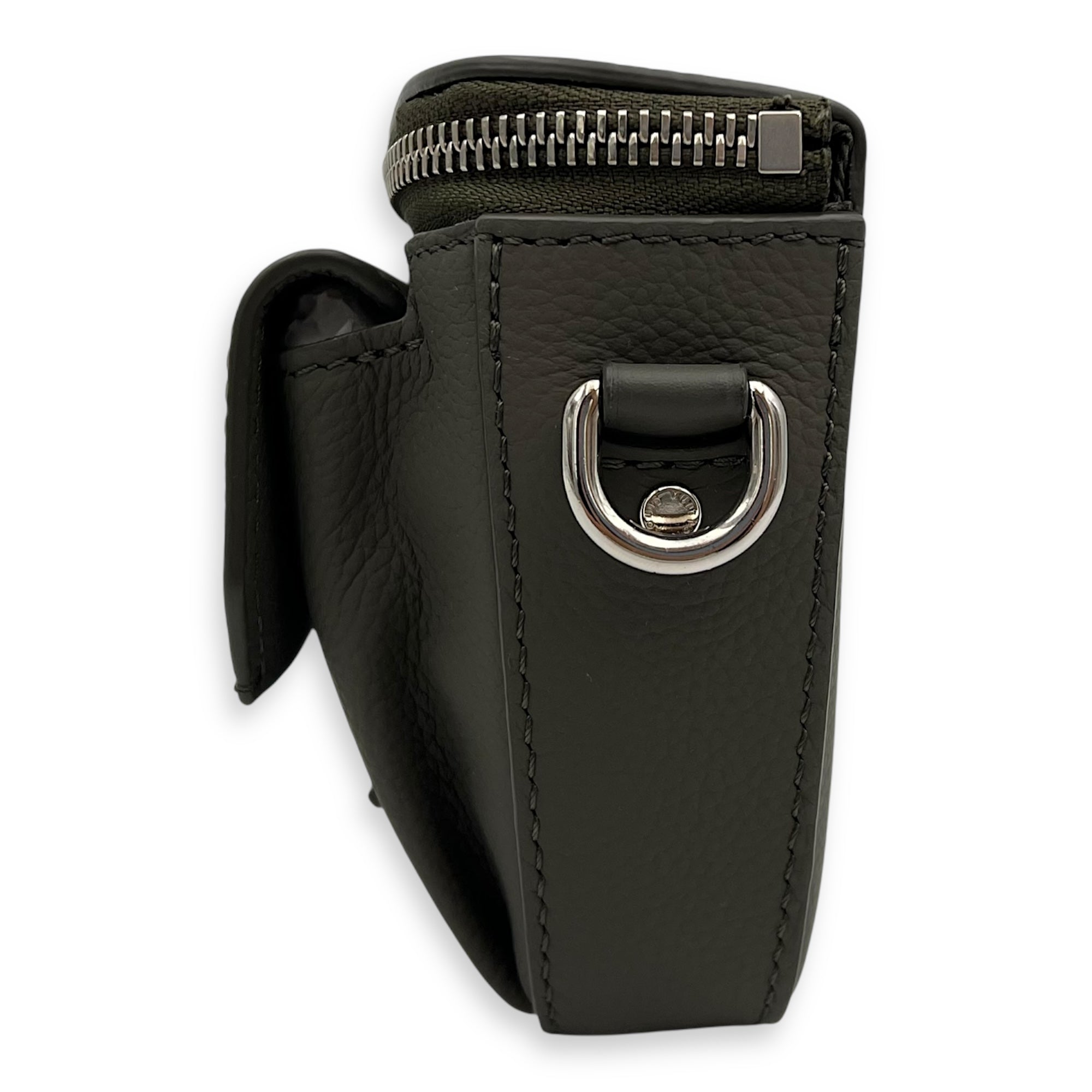 Louis Vuitton Pilot Wearable Wallet Belt Bag Green in Taurillon Leather, Silver hardware_3