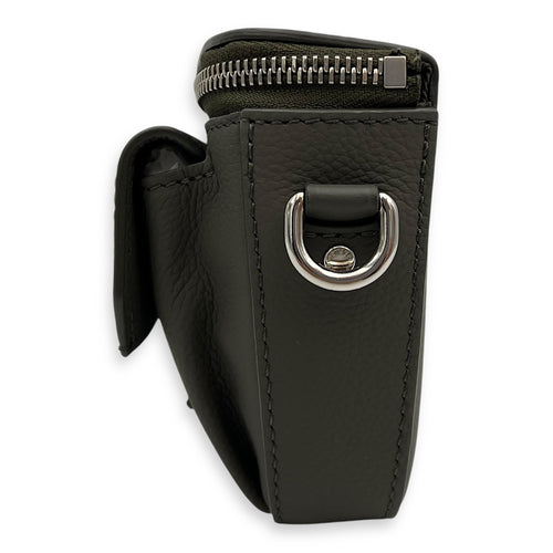 Louis Vuitton Pilot Wearable Wallet Belt Bag Green in Taurillon Leather, Silver hardware_3