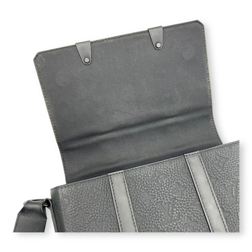 Louis Vuitton Trunk Crossbody Bag Black in Monogram Empreinte Leather, Lacquered Metal hardware_16