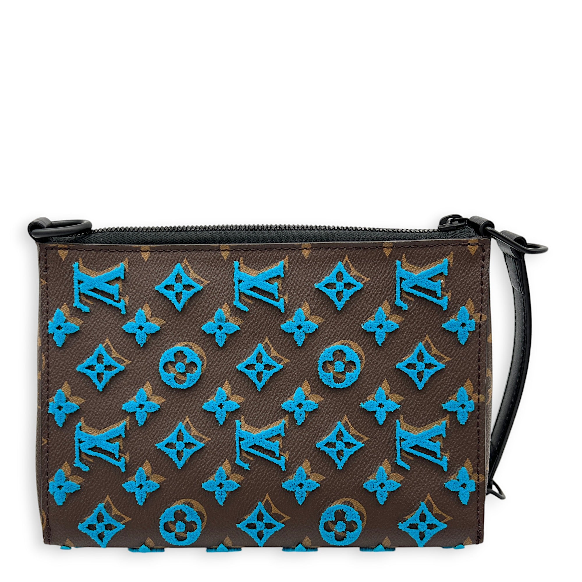 Louis Vuitton  Tuffetage Triangle Messenger bag in Monogram coated canvas, Lacquered Metal Hardware_2