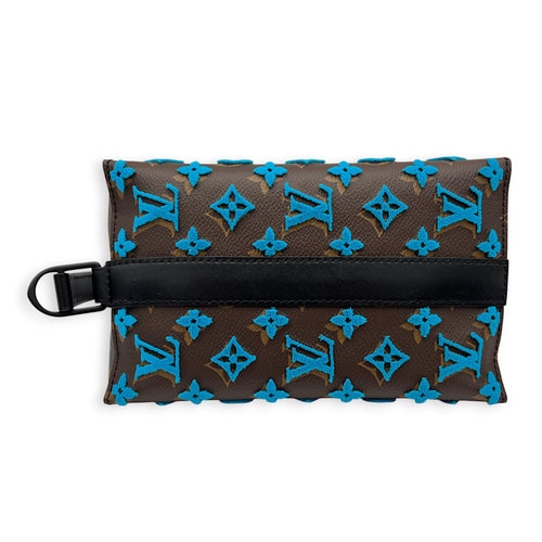 Louis Vuitton  Tuffetage Triangle Messenger bag in Monogram coated canvas, Lacquered Metal Hardware_5