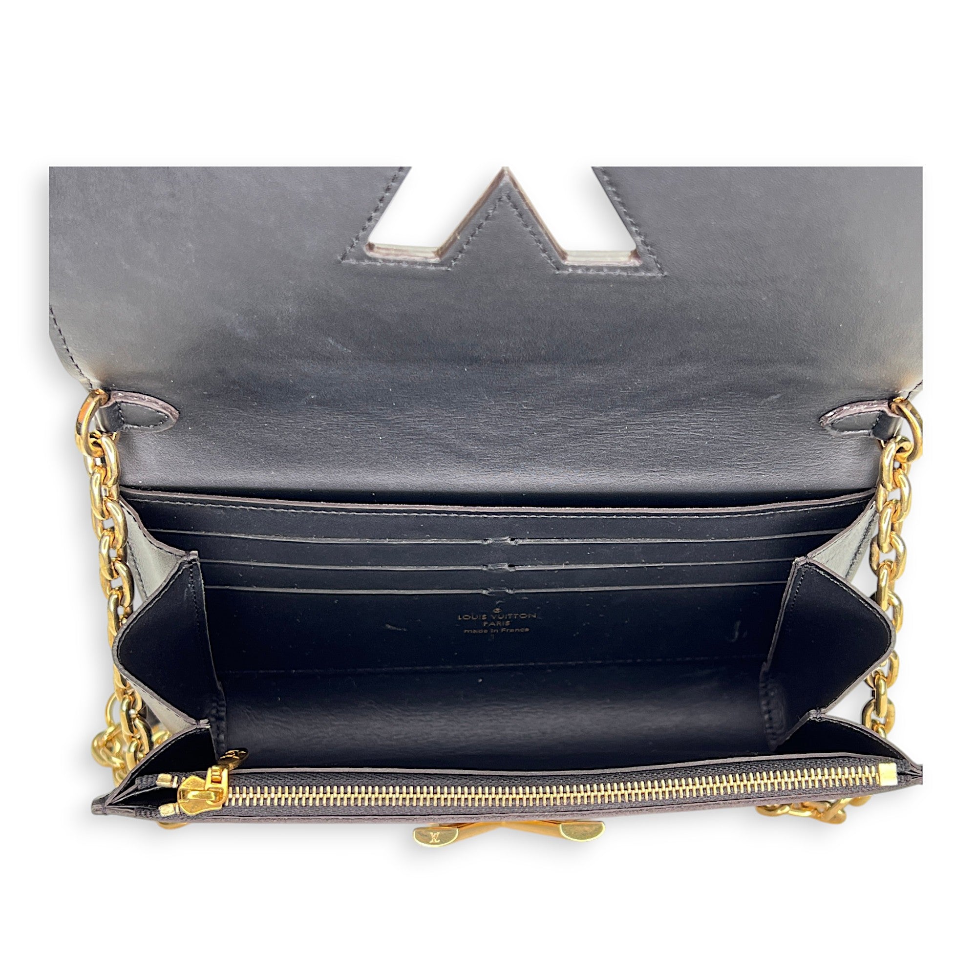 Louis Vuitton  Twist Satin Wallet on chain in Monogram coated canvas, Gold Hardware_11