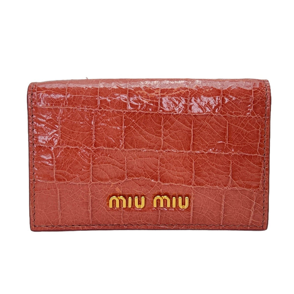 Miu Miu Bi-Fold Pink Card Holder in Crocodile Embossed Miu Miu Bi-Fold Pink Card Holder in Crocodile Embossed