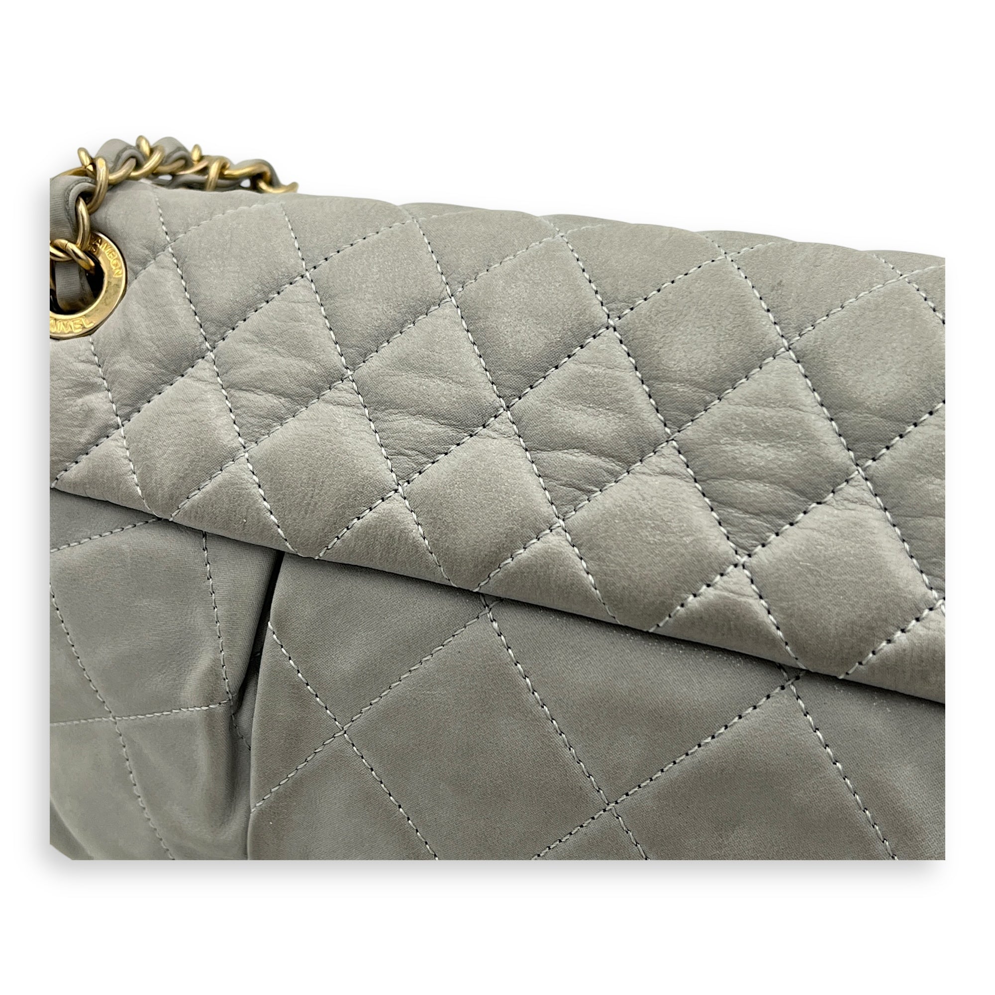 CC Quilted Shoulder Bag Grey in Lambskin, Gold hardware