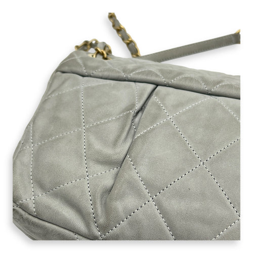 CC Quilted Shoulder Bag Grey in Lambskin, Gold hardware