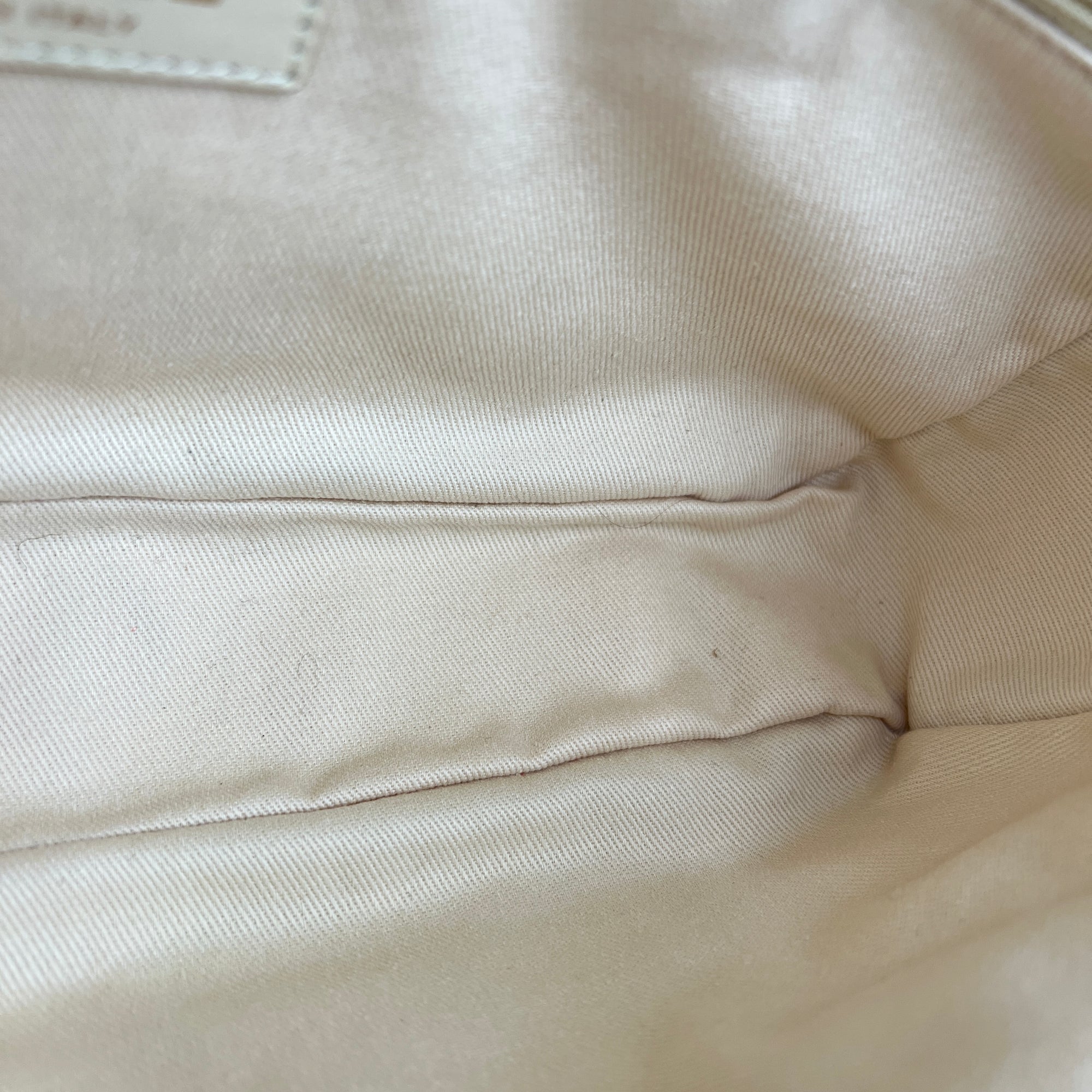 CC Quilted Shoulder Bag Grey in Lambskin, Gold hardware