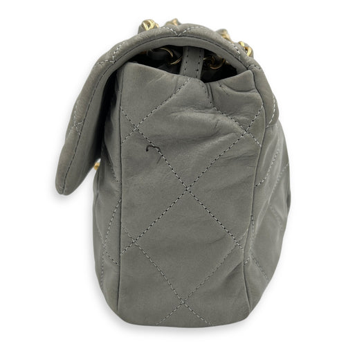 CC Quilted Shoulder Bag Grey in Lambskin, Gold hardware