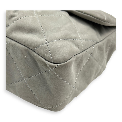 CC Quilted Shoulder Bag Grey in Lambskin, Gold hardware