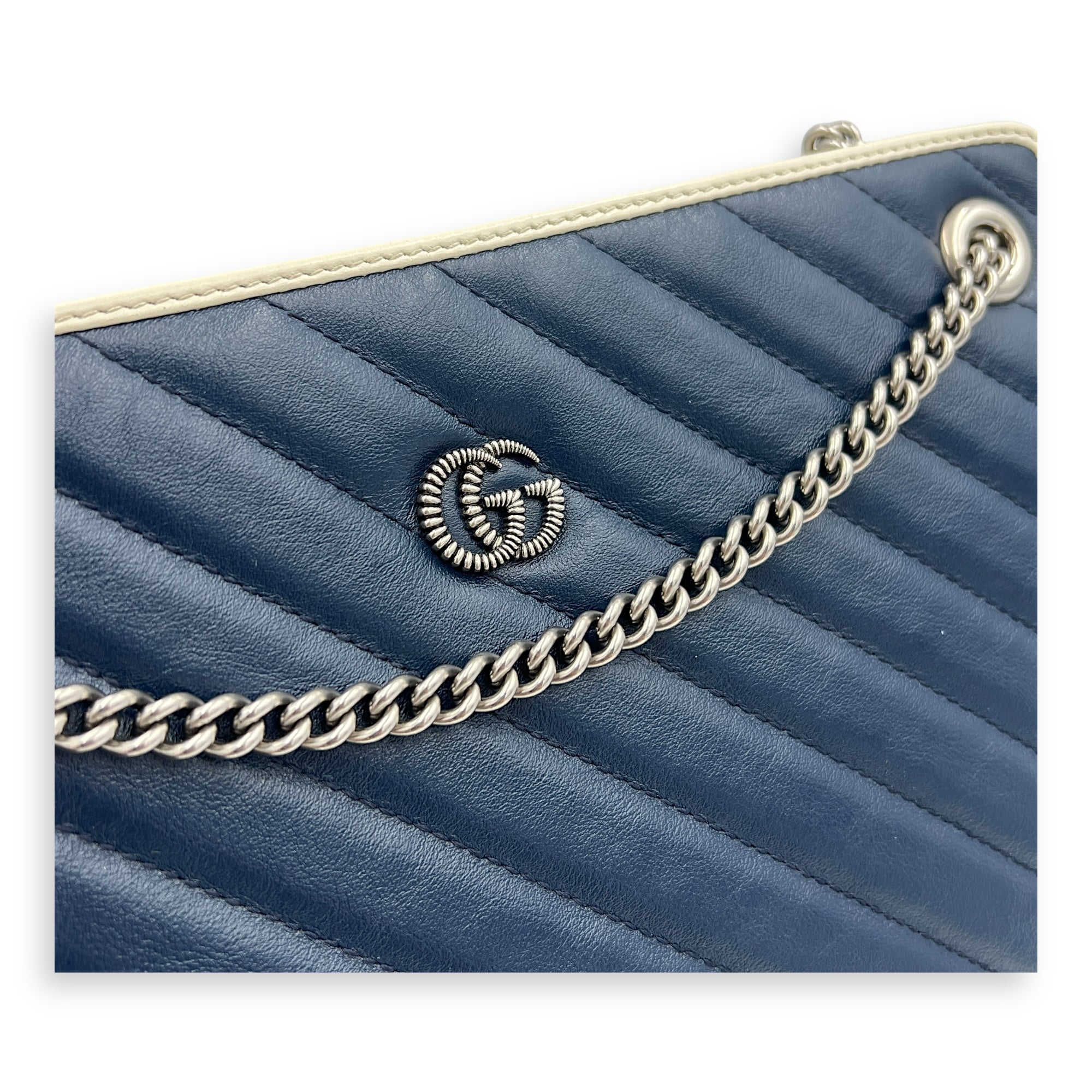 GG Marmont Tote Bag 4520819 in Calfskin, Silver hardware